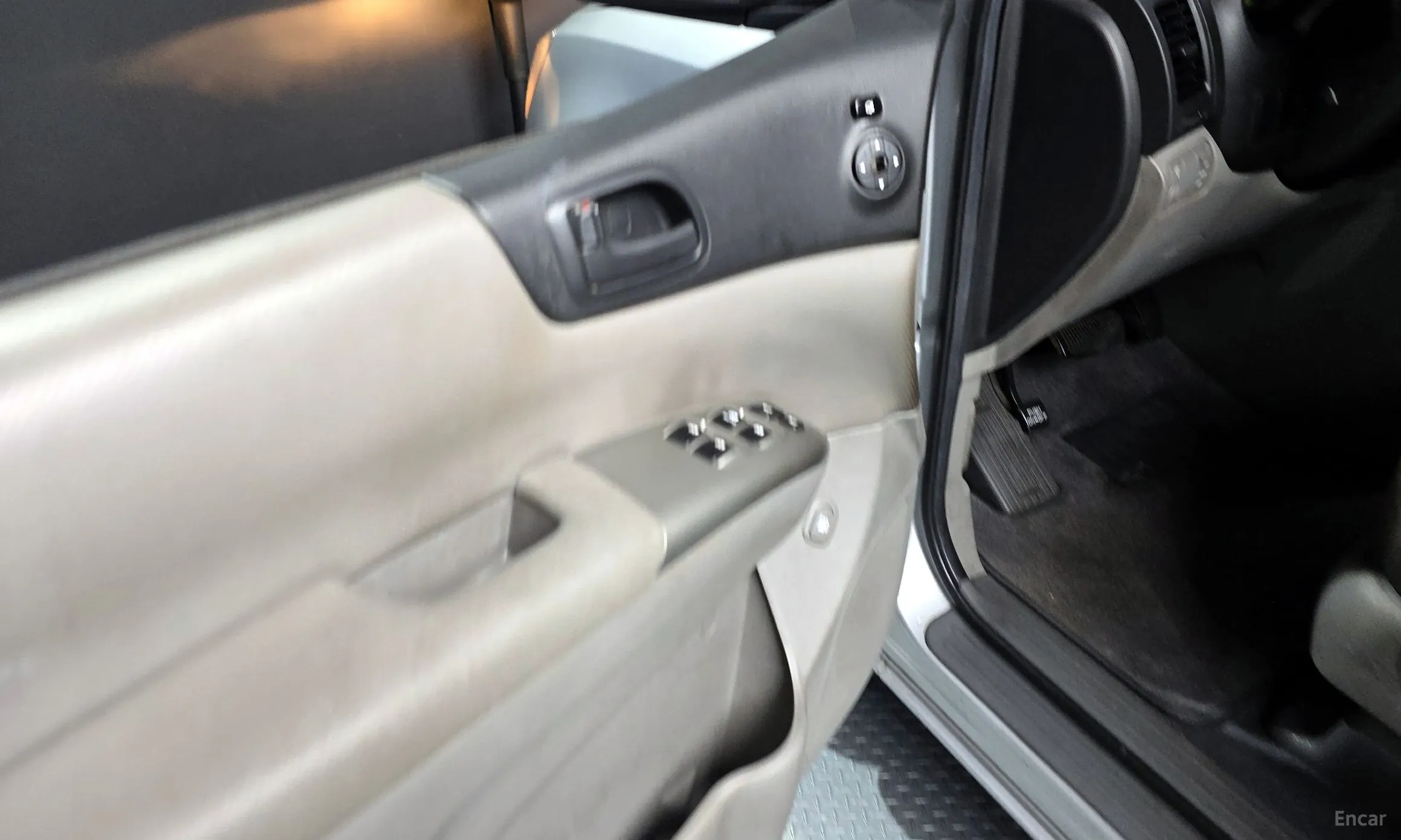 Kia Carnival R превью 15