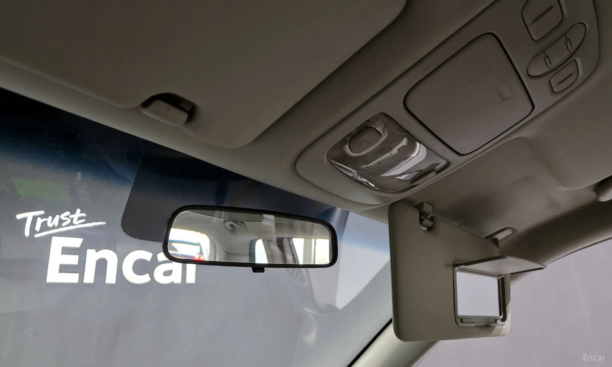 Kia Carnival R превью 17