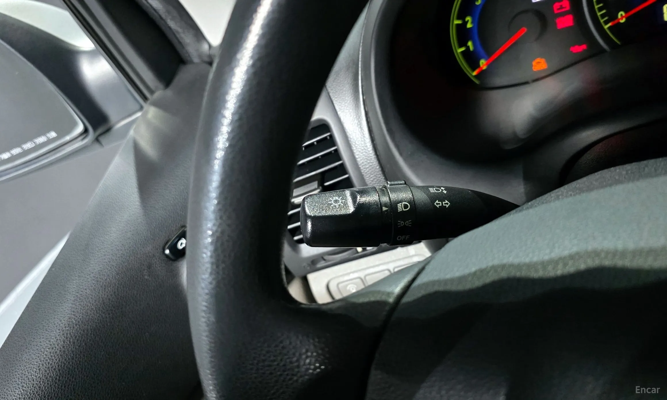Kia Carnival R превью 18