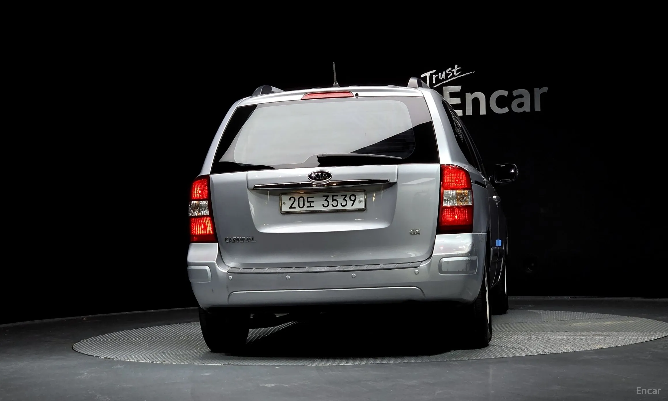 Kia Carnival R превью 4