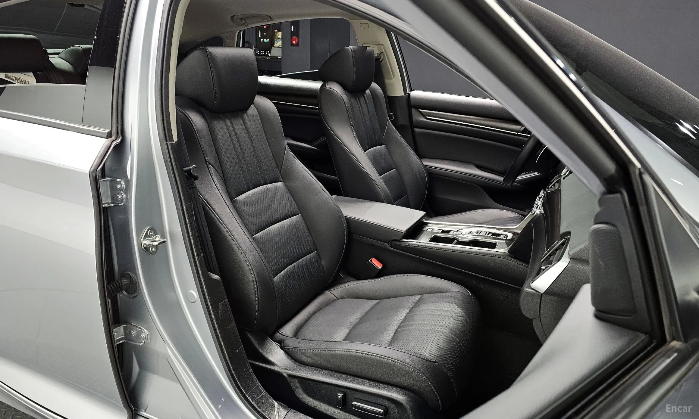 Honda Accord 10th Generation превью 10