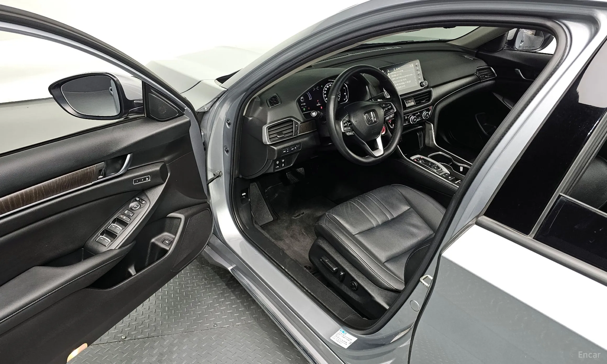 Honda Accord 10th Generation превью 11