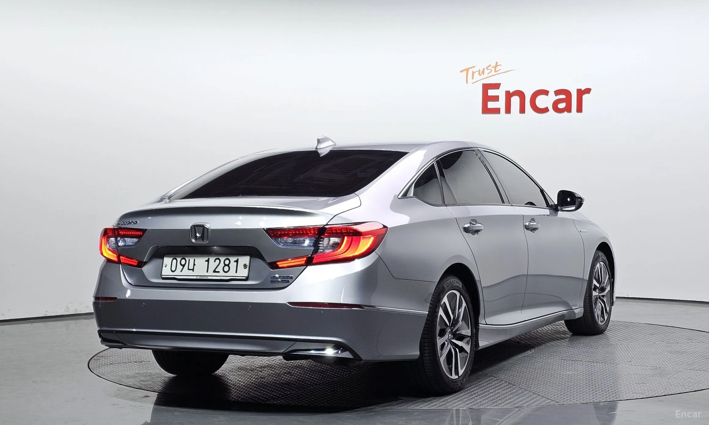 Honda Accord 10th Generation превью 2