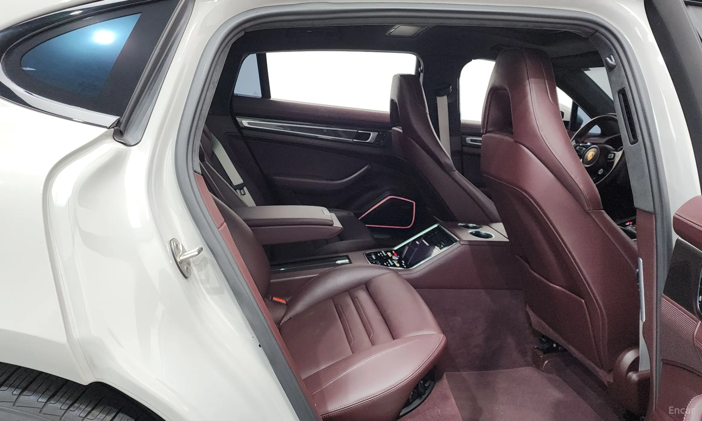 Porsche Panamera (971) превью 12