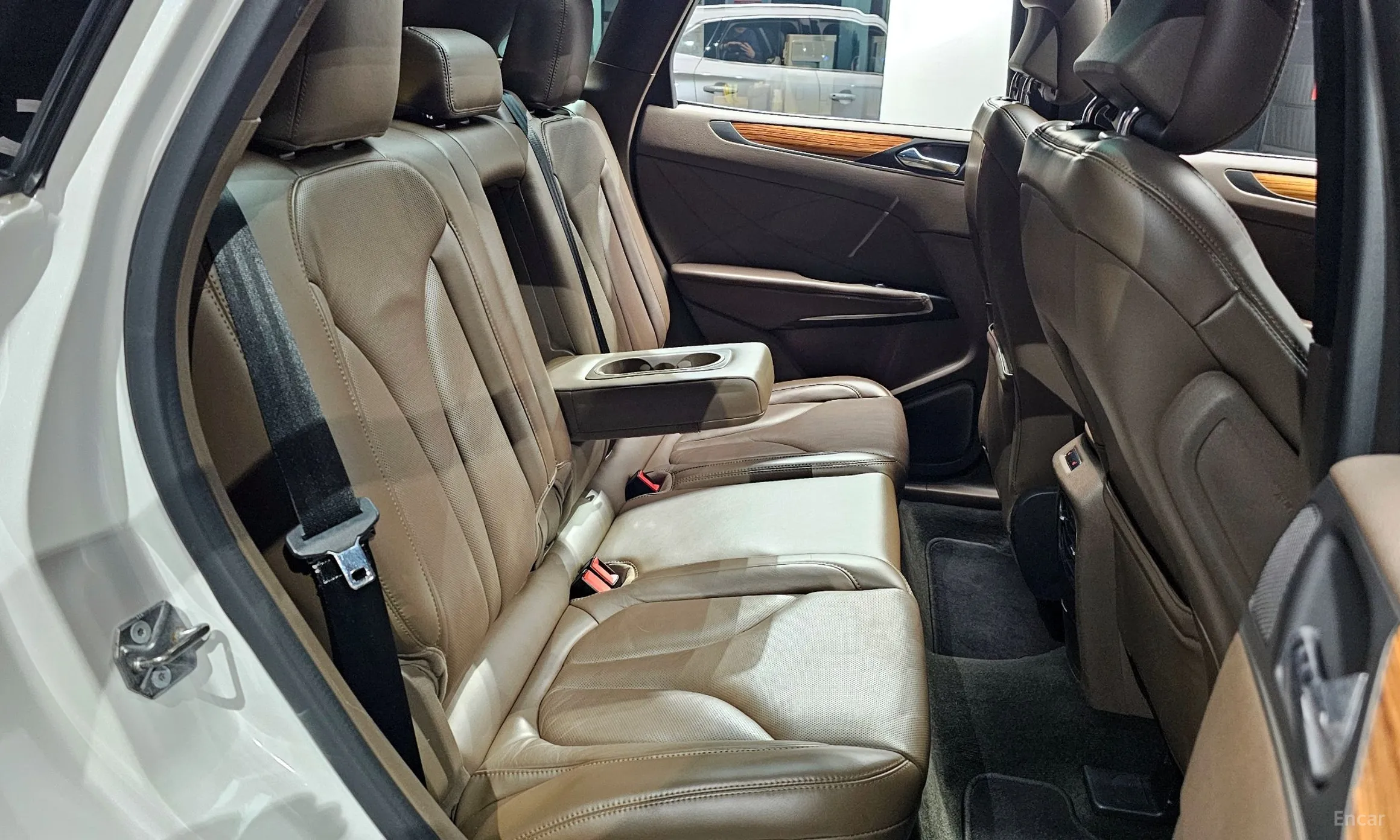 Lincoln MKC превью 12