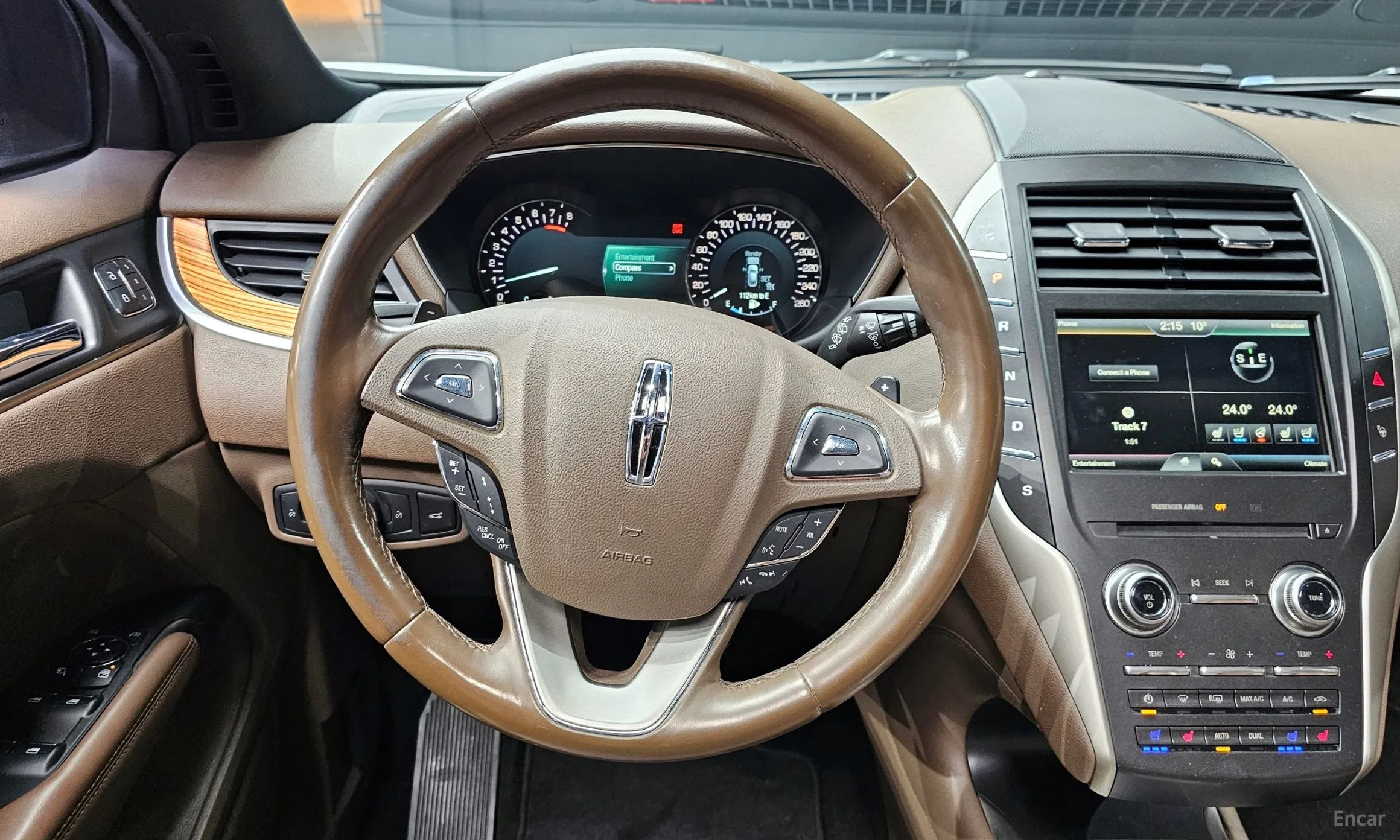 Lincoln MKC превью 13