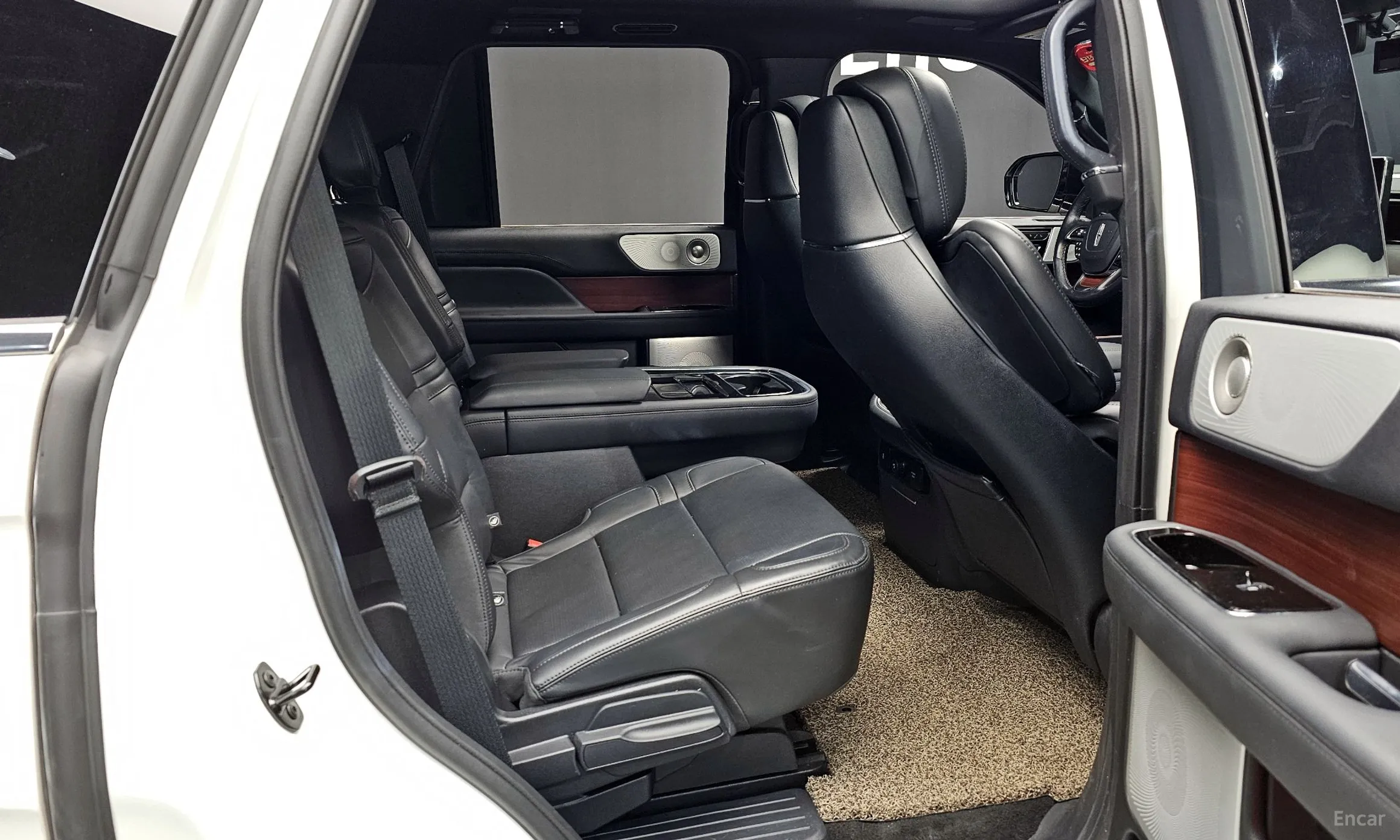 Lincoln Navigator 4th generation превью 12