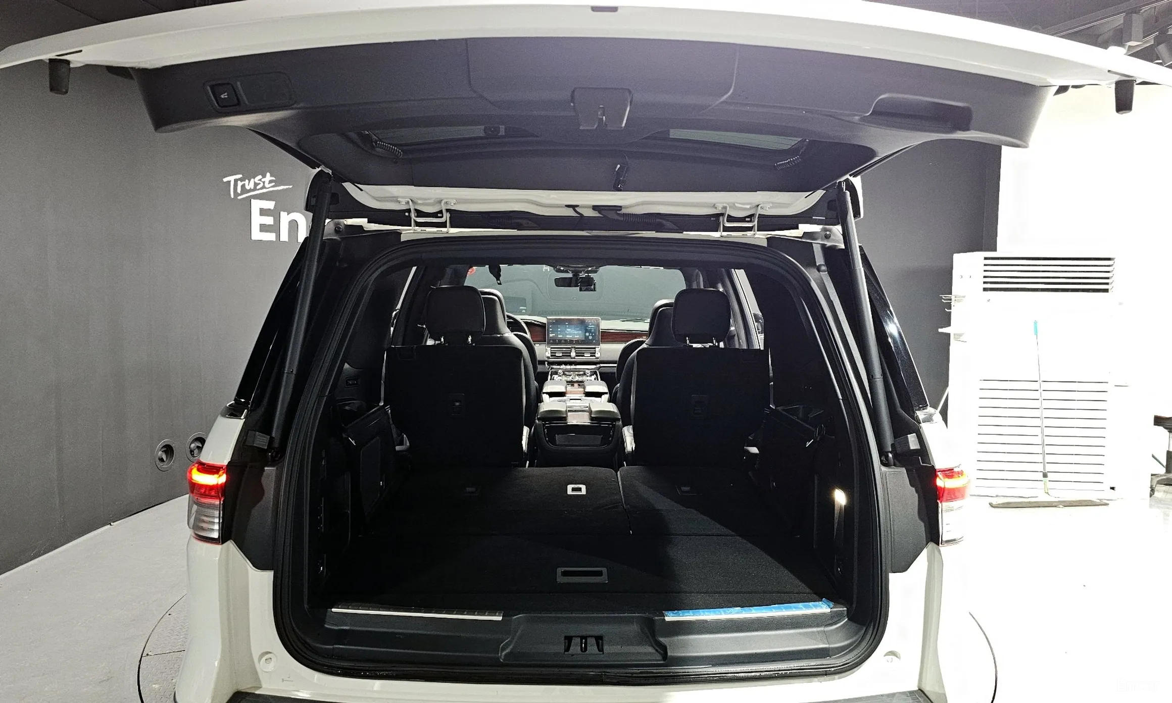 Lincoln Navigator 4th generation превью 20