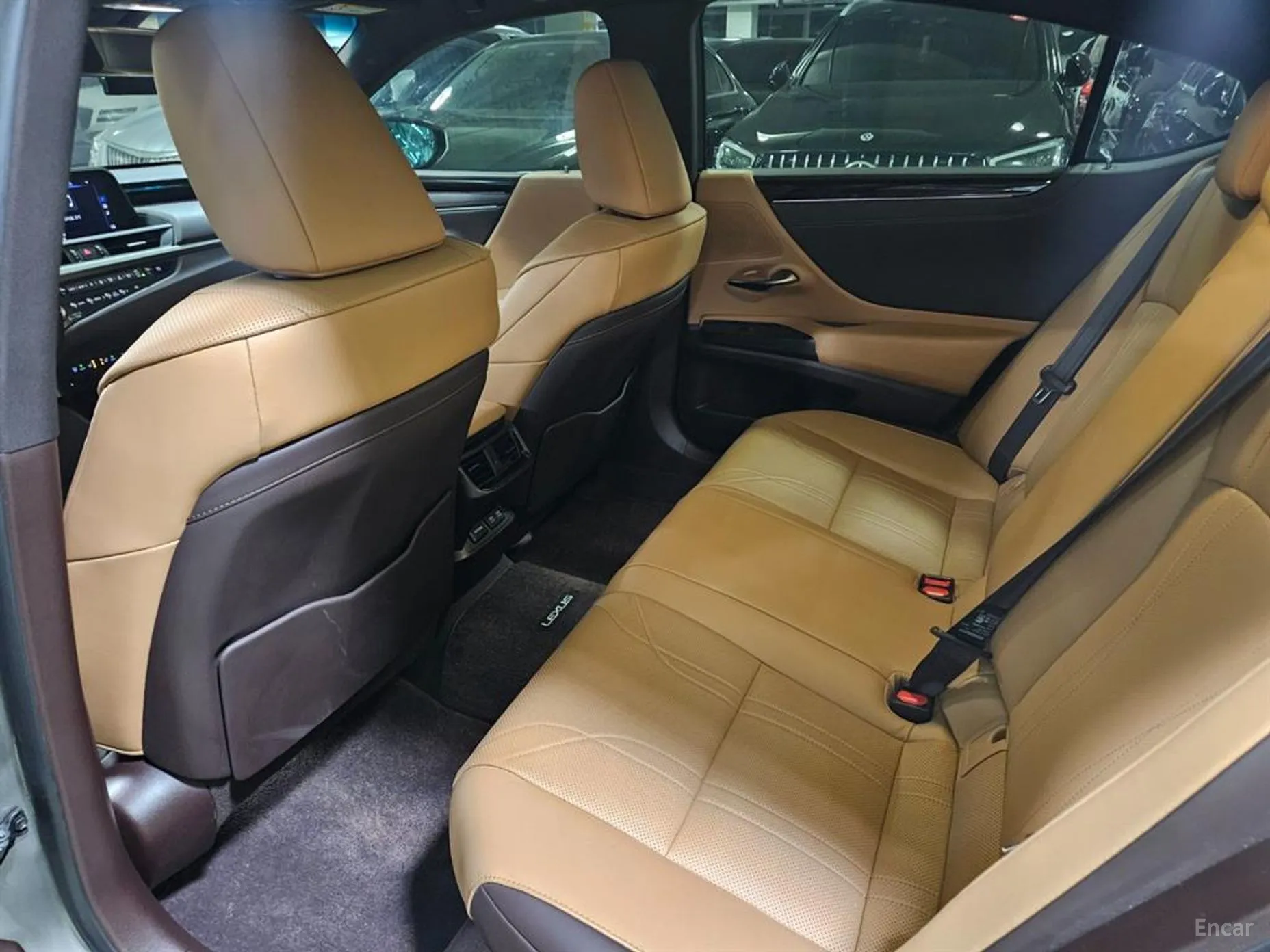 Lexus ES300h 7th Generation превью 12