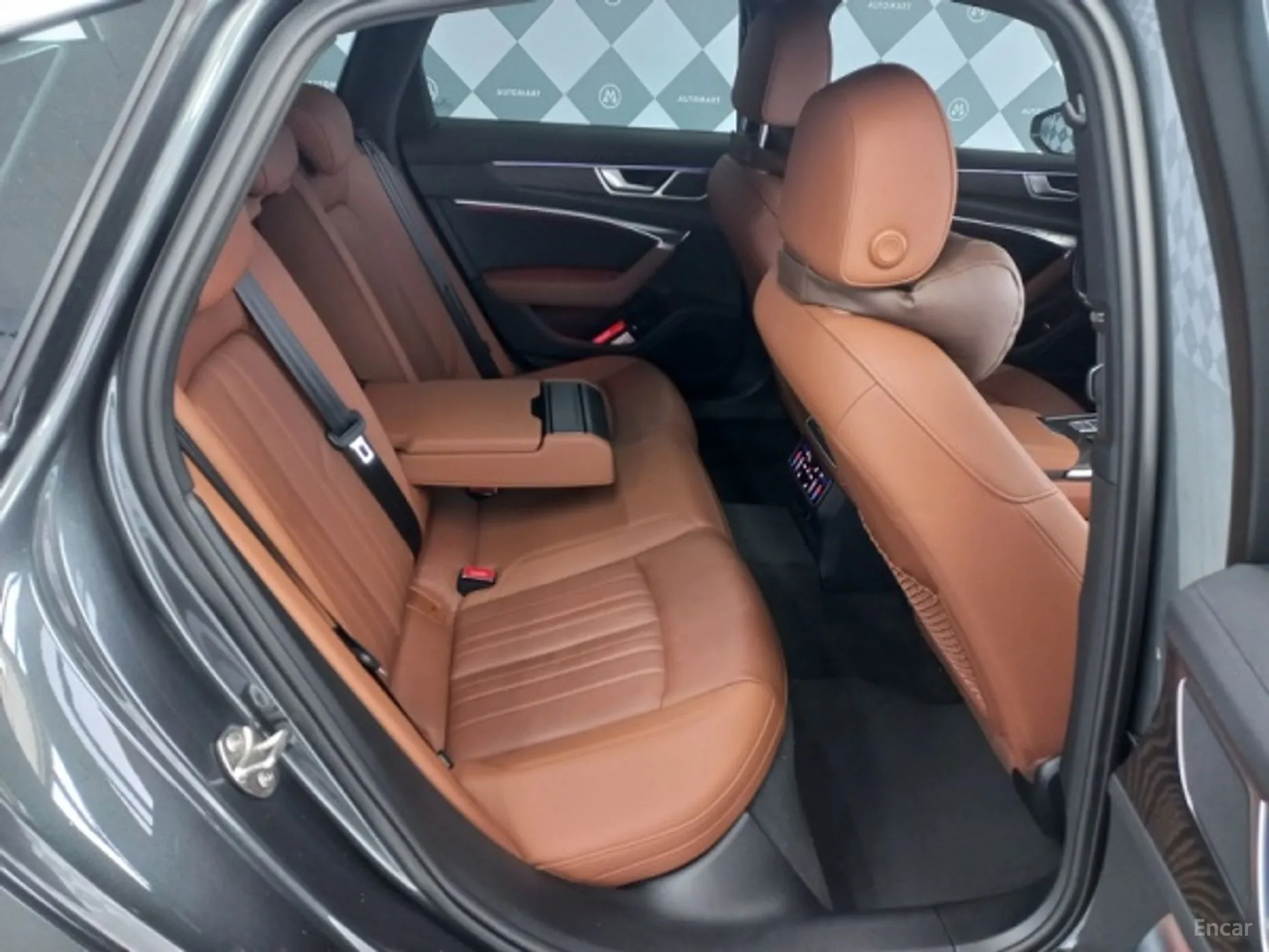 Audi A6 (C8) превью 8