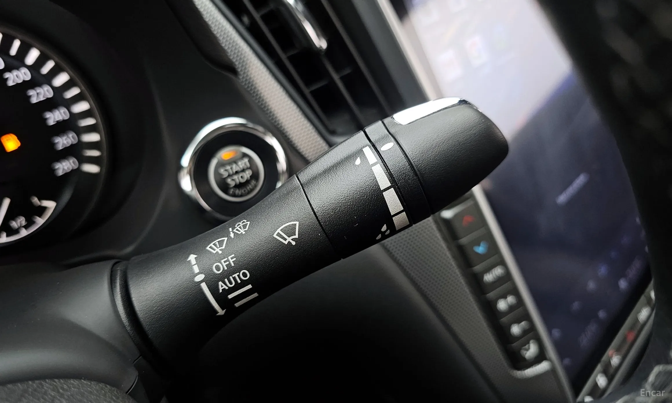 Infiniti Q50 превью 17