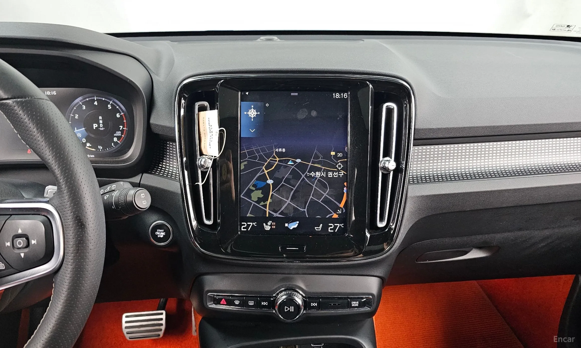Volvo XC40 превью 14