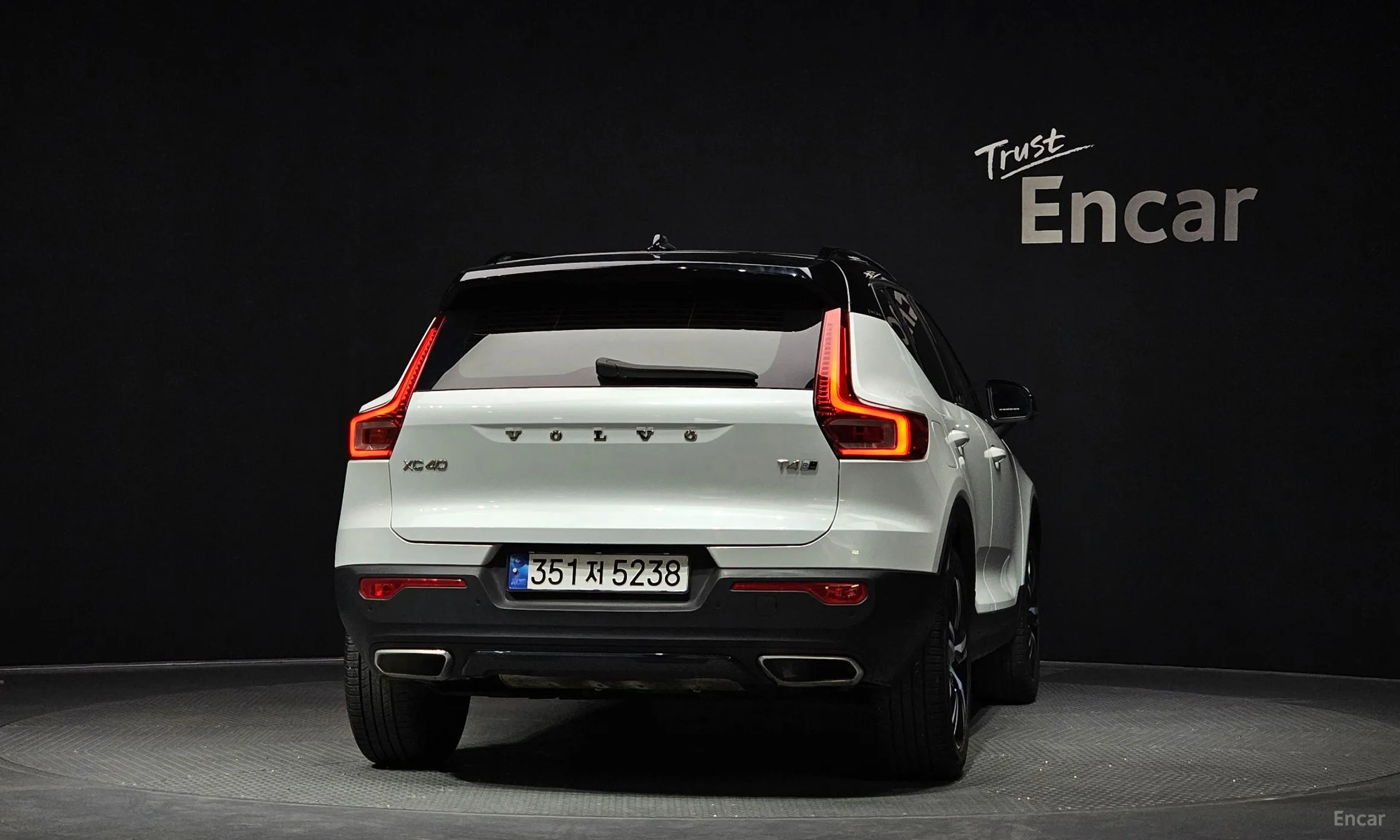 Volvo XC40 превью 4