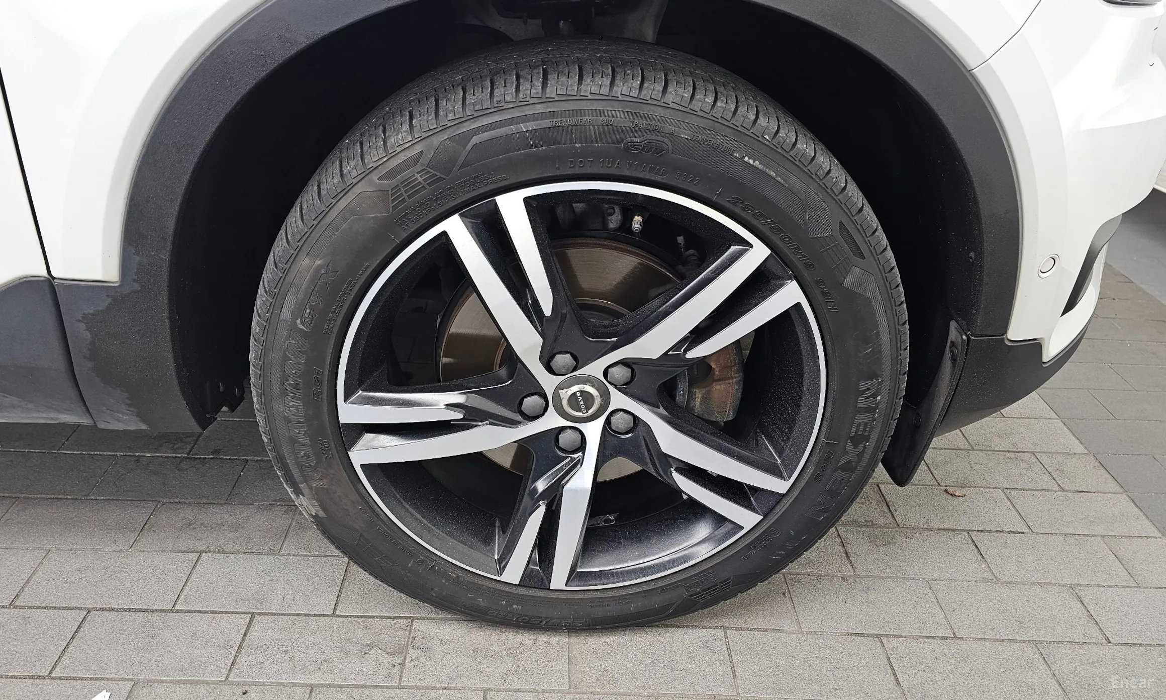 Volvo XC40 превью 5