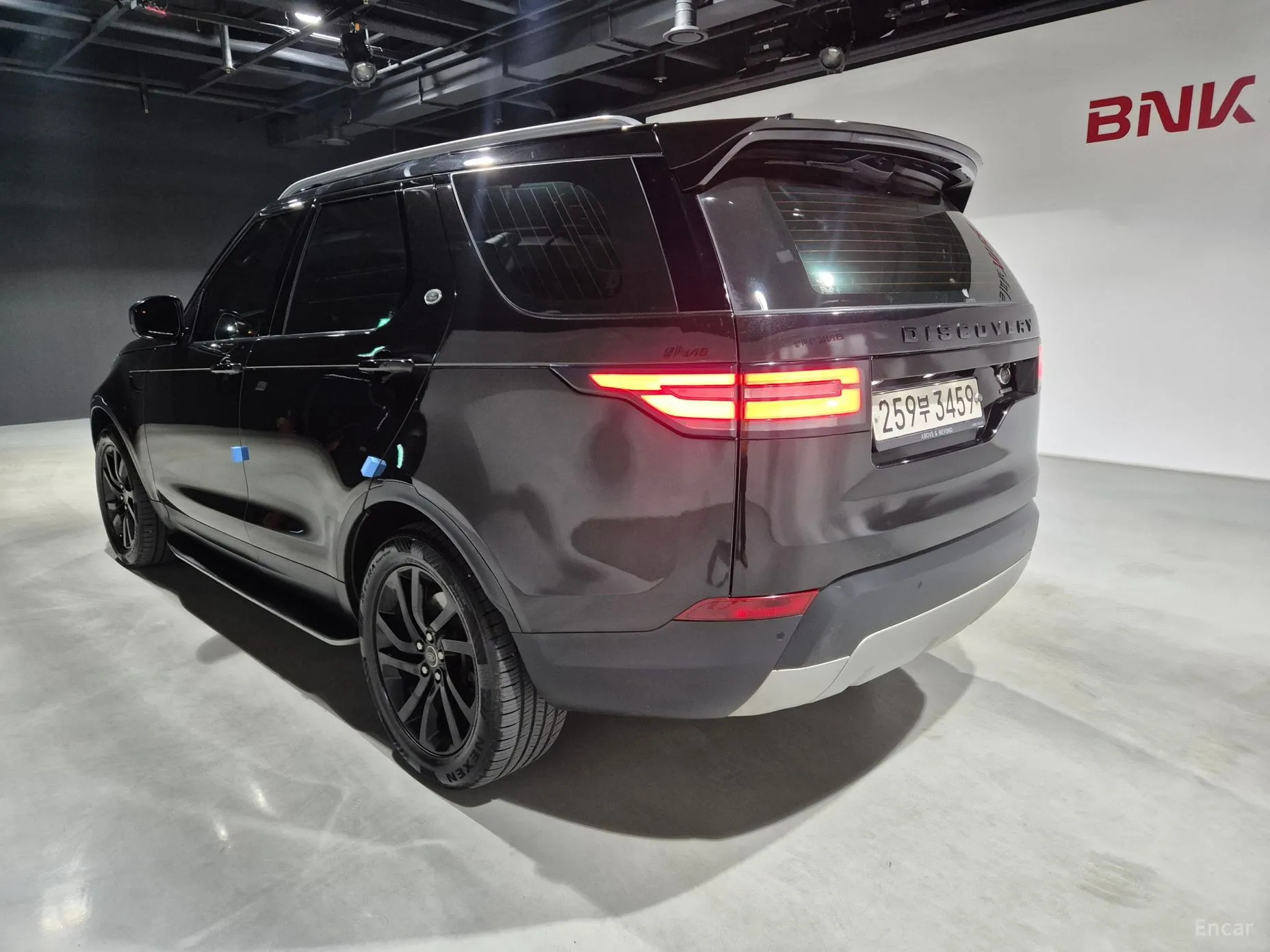 Land Rover Discovery 5 превью 4