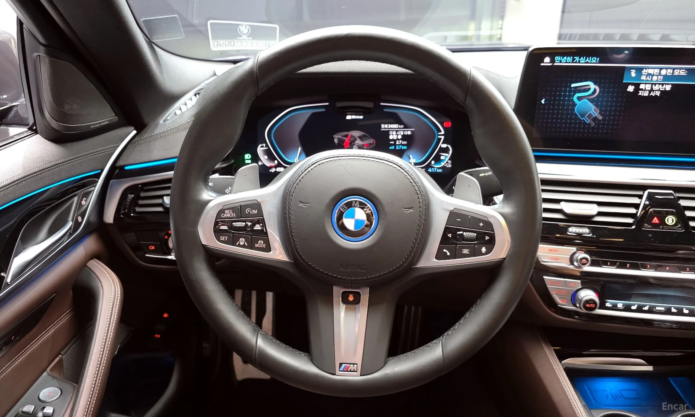 BMW 5 Series (G30) превью 13