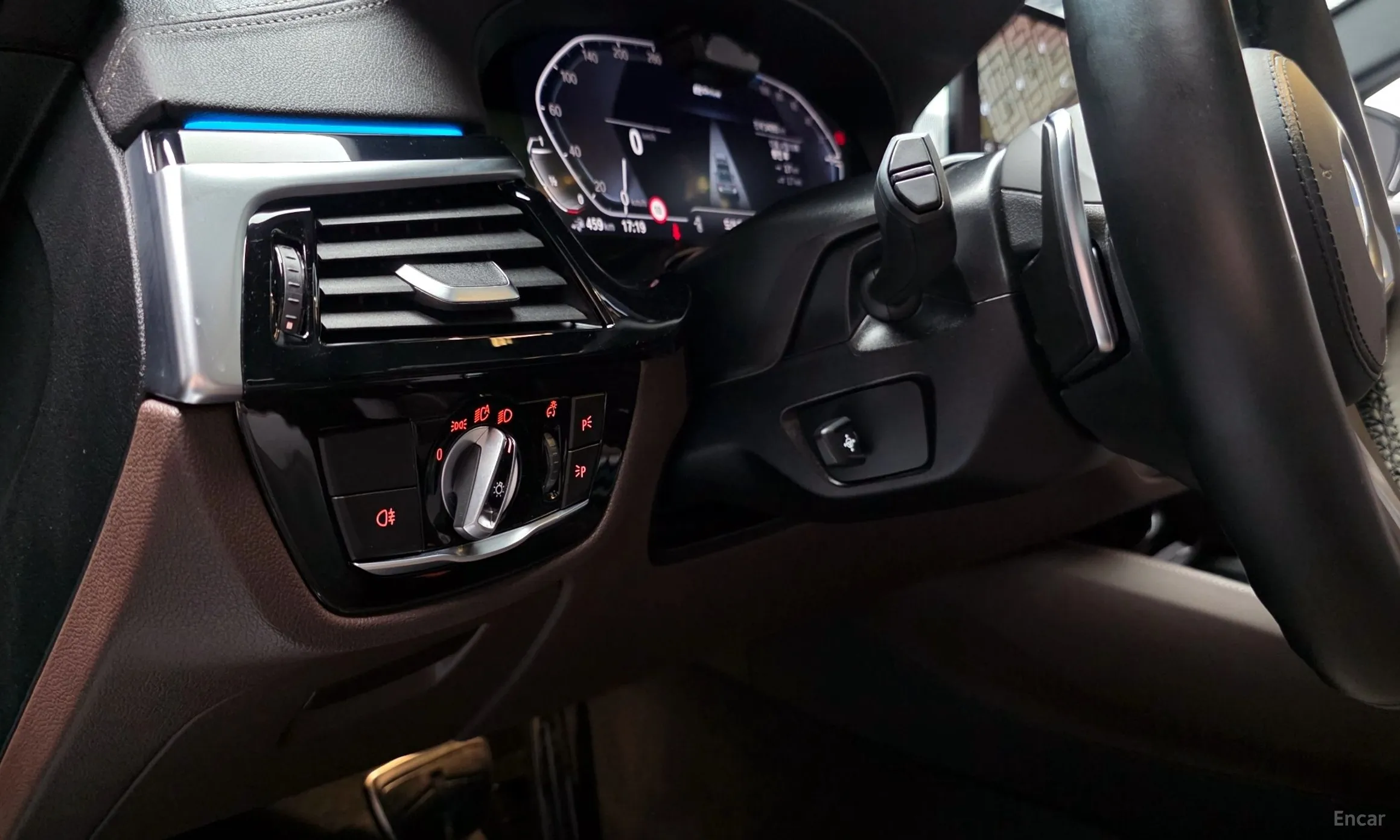 BMW 5 Series (G30) превью 14