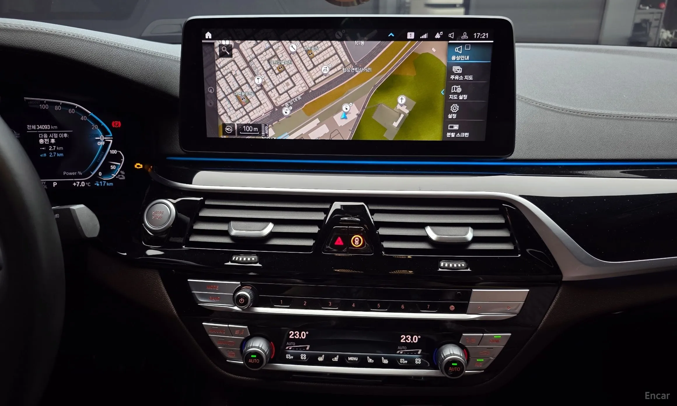BMW 5 Series (G30) превью 15
