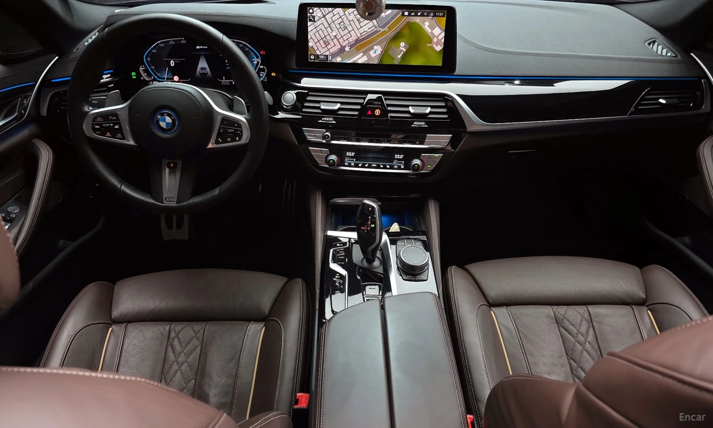 BMW 5 Series (G30) превью 7