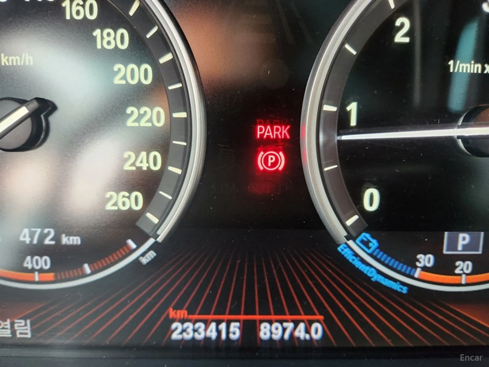 BMW 5 Series (F10) превью 16