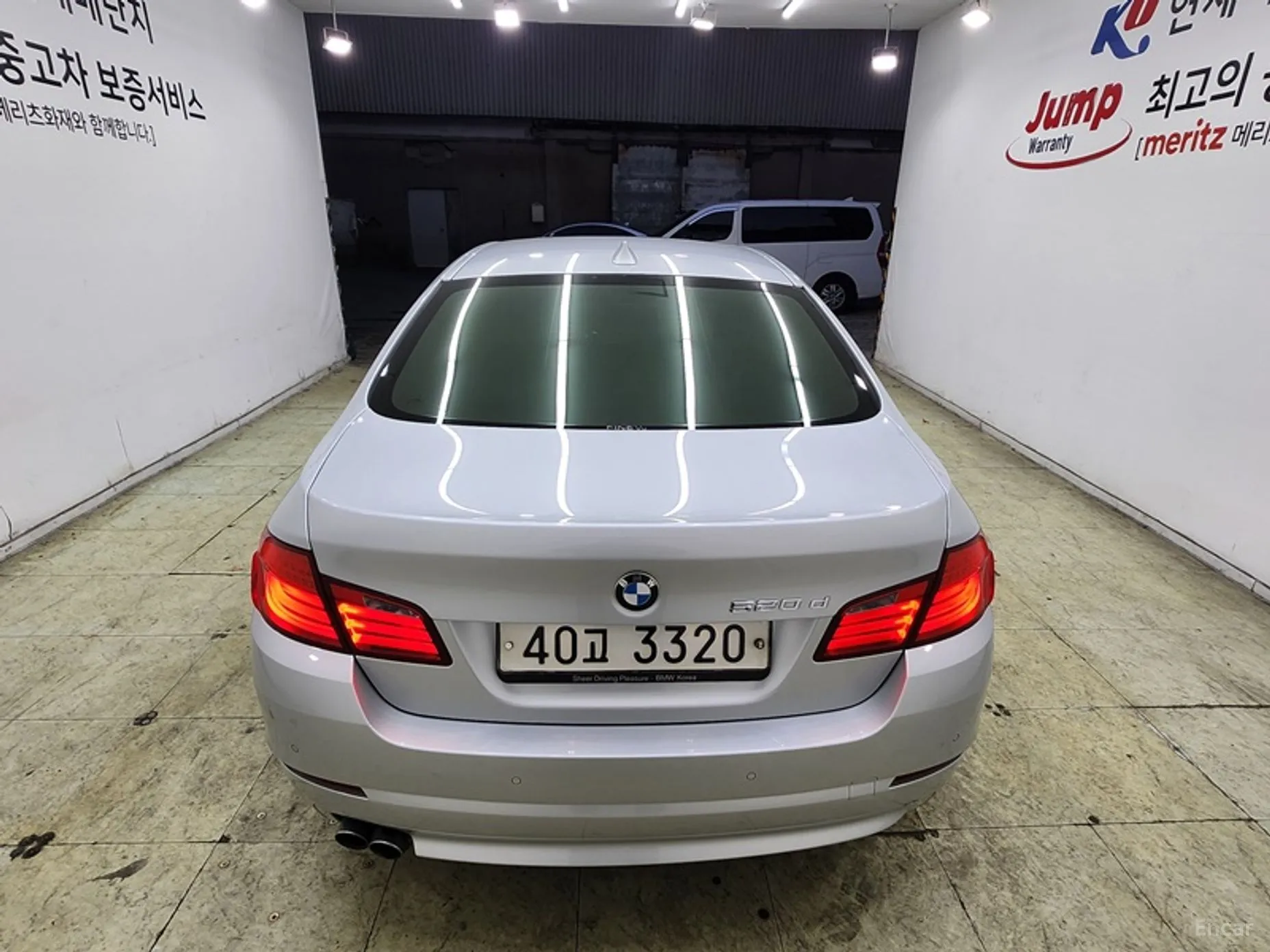 BMW 5 Series (F10) превью 5