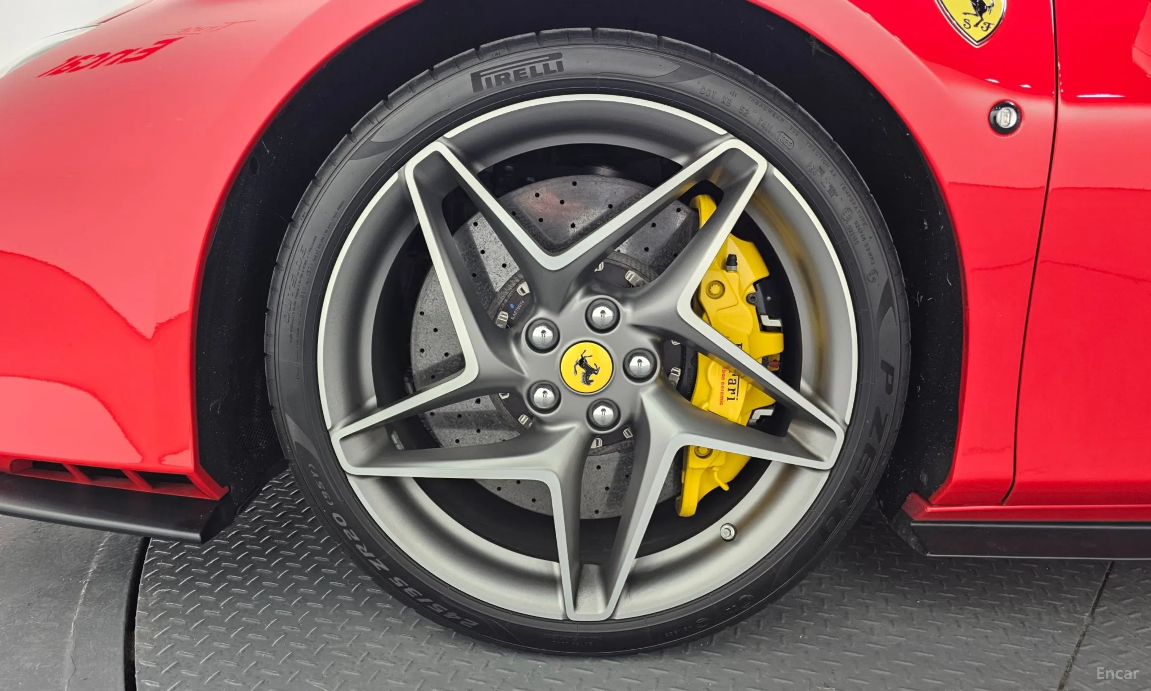 Ferrari F8 Spider превью 5