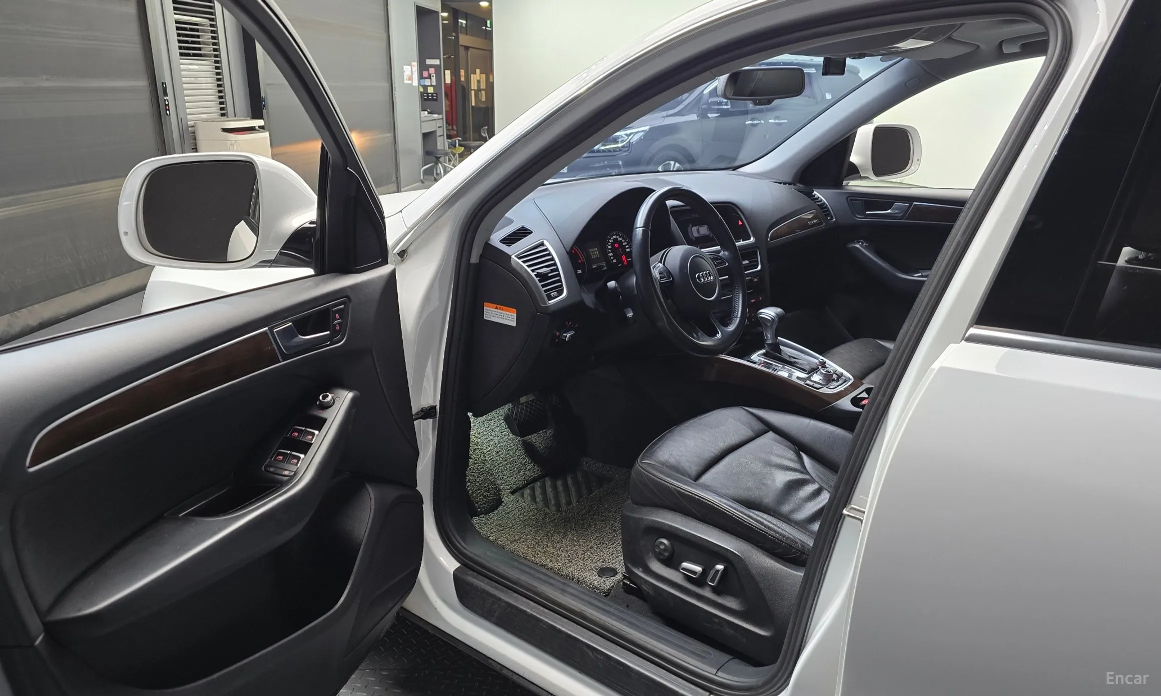 Audi Q5 превью 10