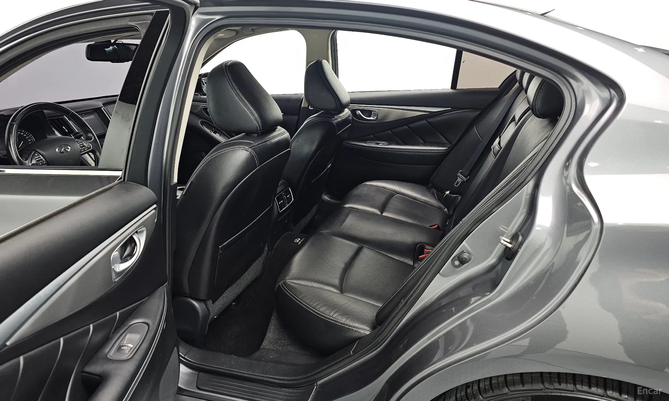 Infiniti Q50 превью 12