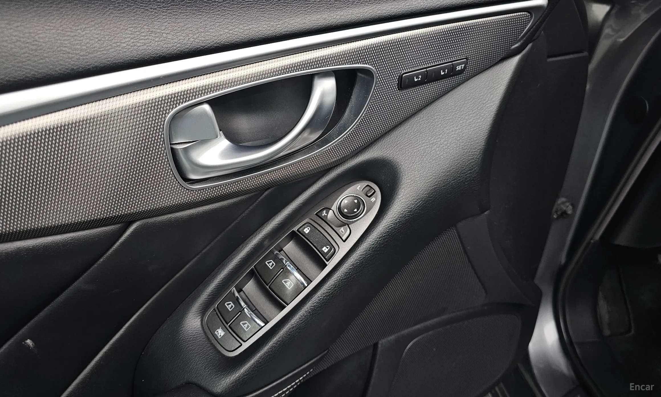 Infiniti Q50 превью 17