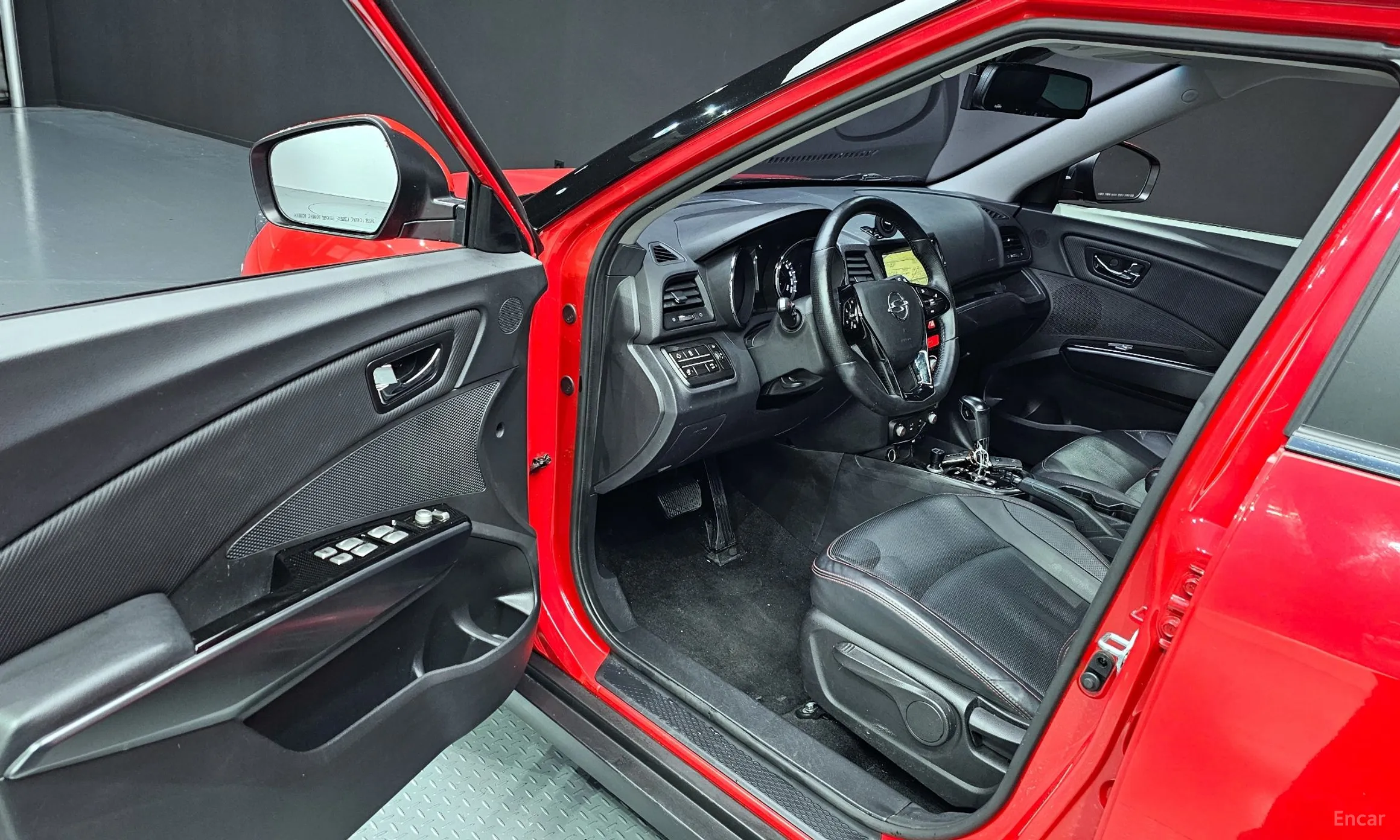 KG Mobility (SsangYong) Tivoli Air превью 11