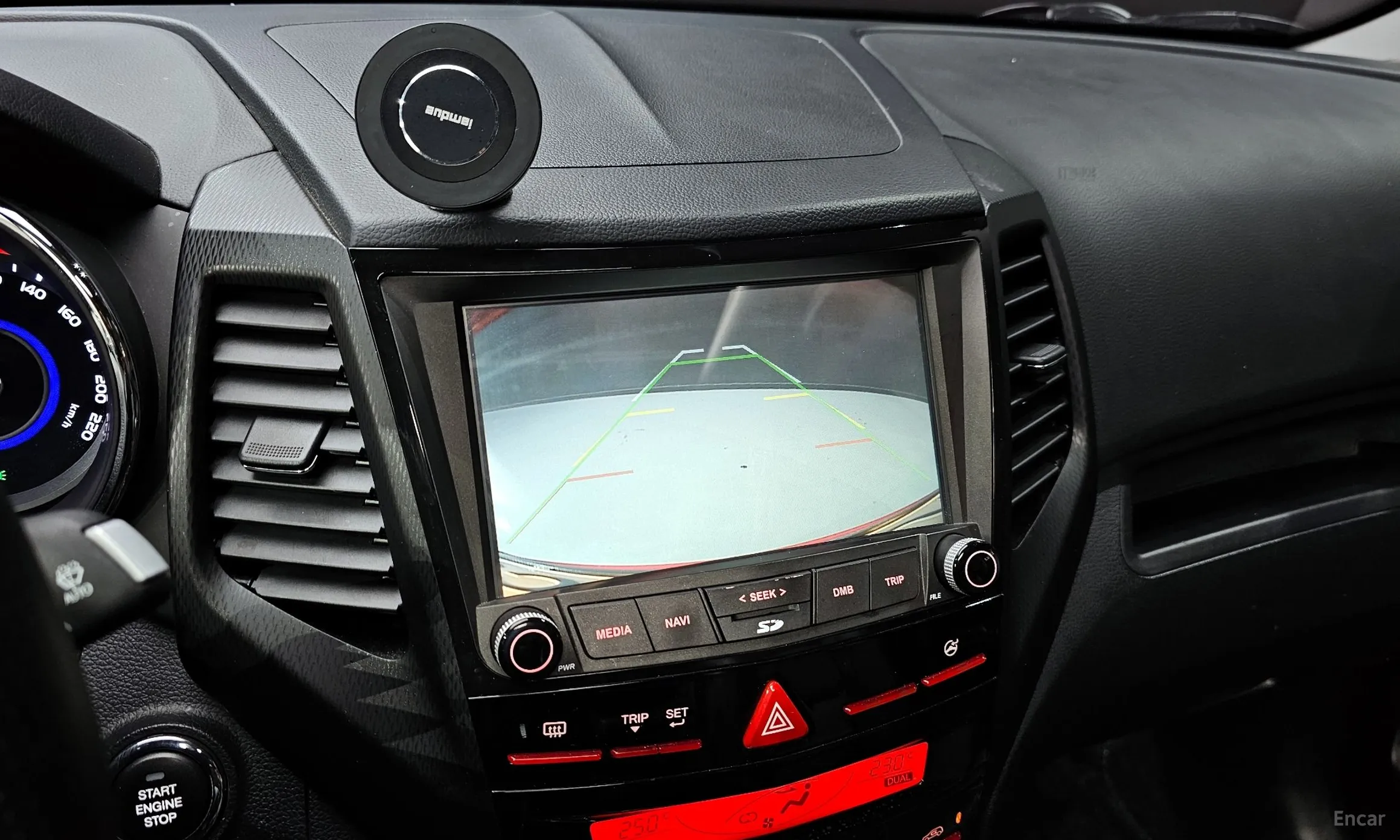 KG Mobility (SsangYong) Tivoli Air превью 18