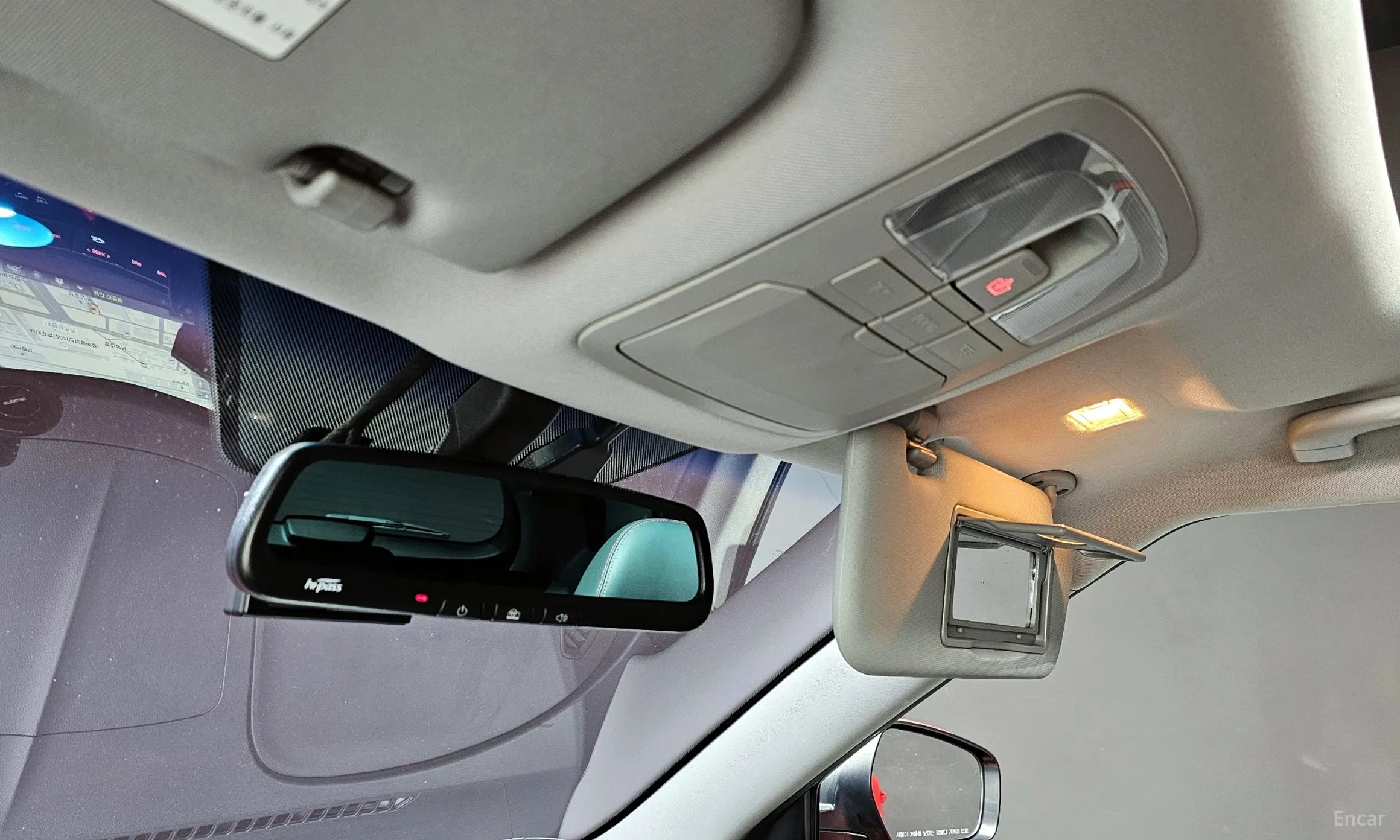 KG Mobility (SsangYong) Tivoli Air превью 20