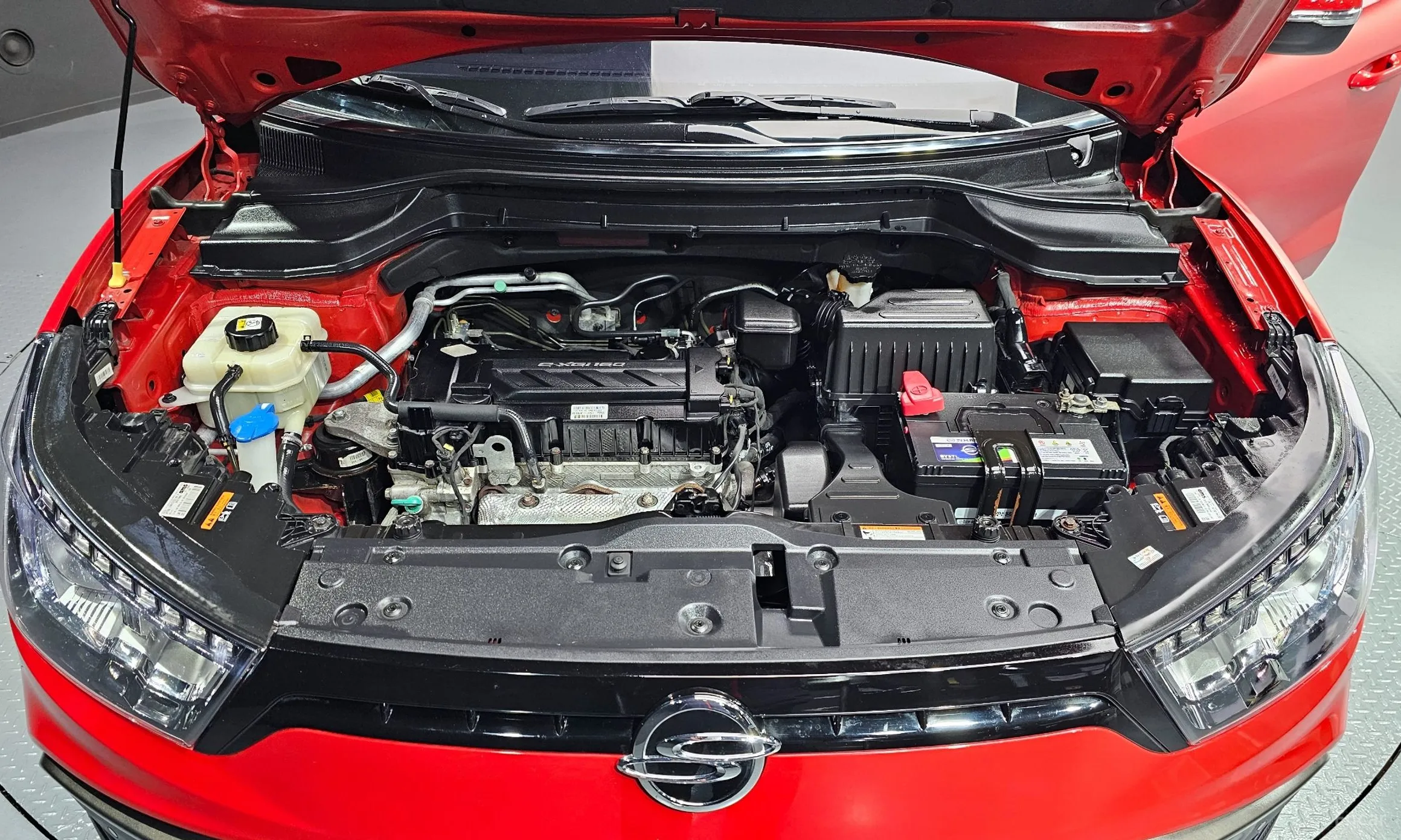 KG Mobility (SsangYong) Tivoli Air превью 6