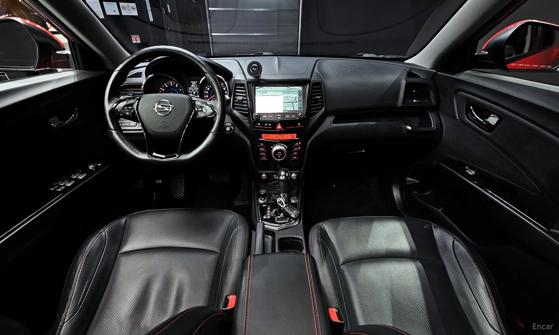 KG Mobility (SsangYong) Tivoli Air превью 7