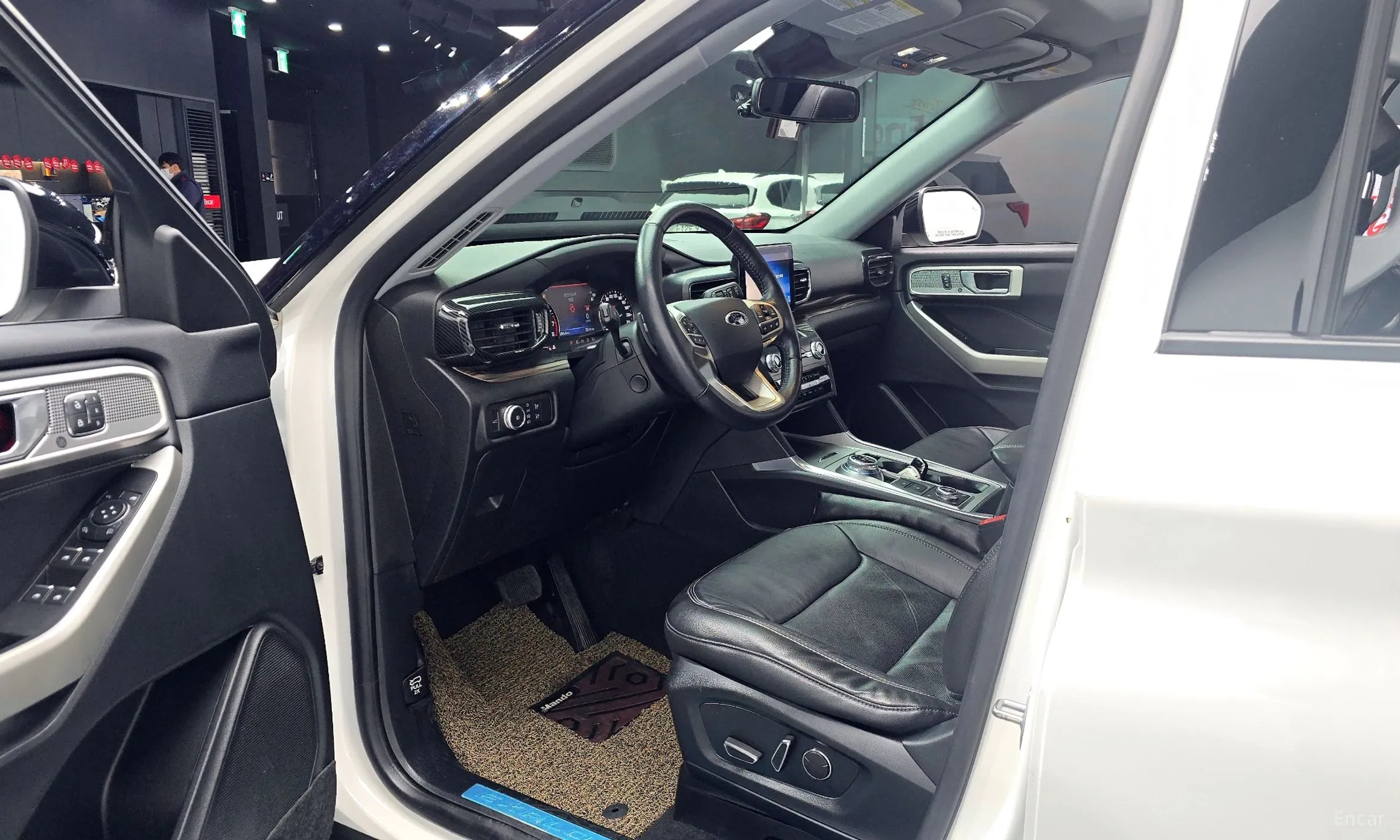 Ford Explorer 6th Generation превью 10
