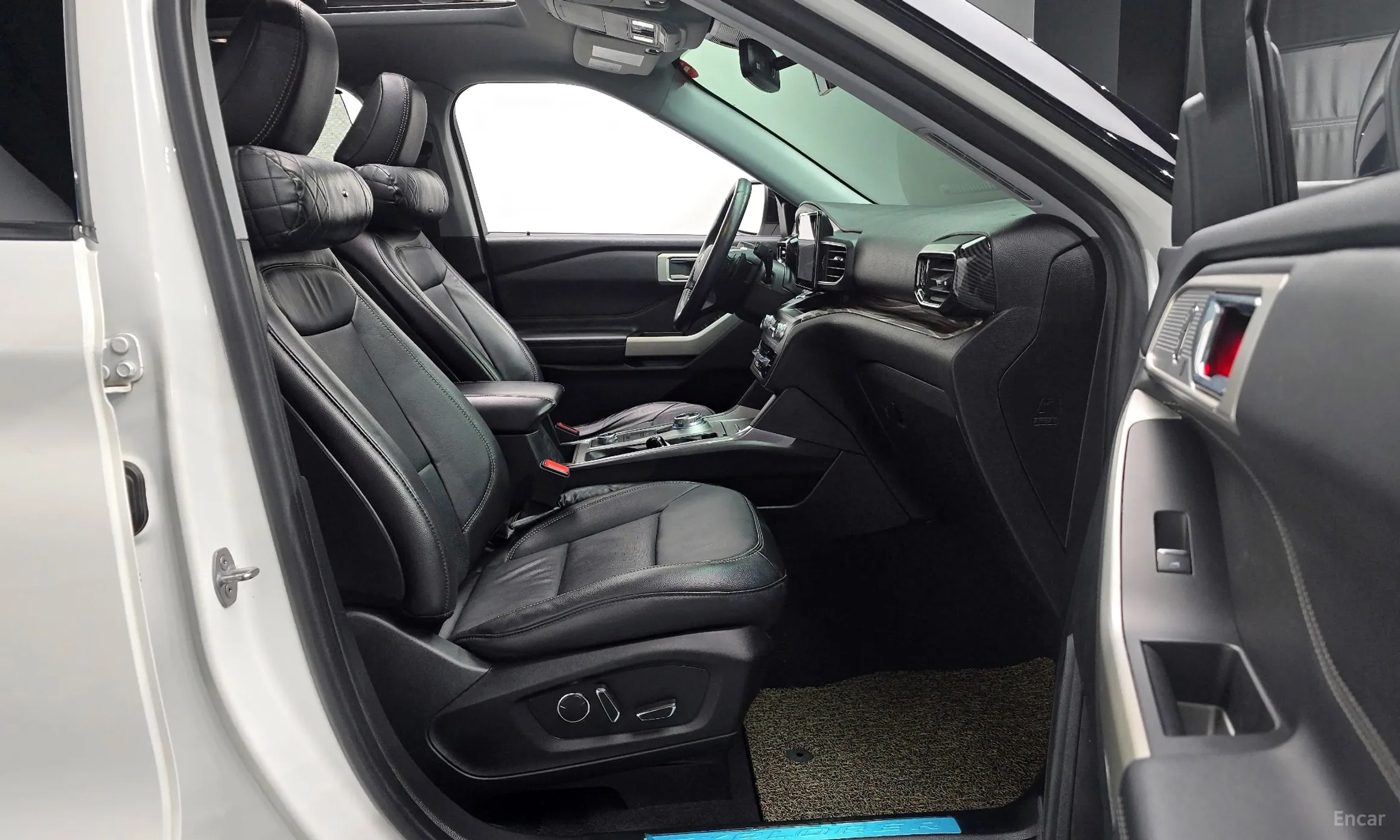 Ford Explorer 6th Generation превью 11