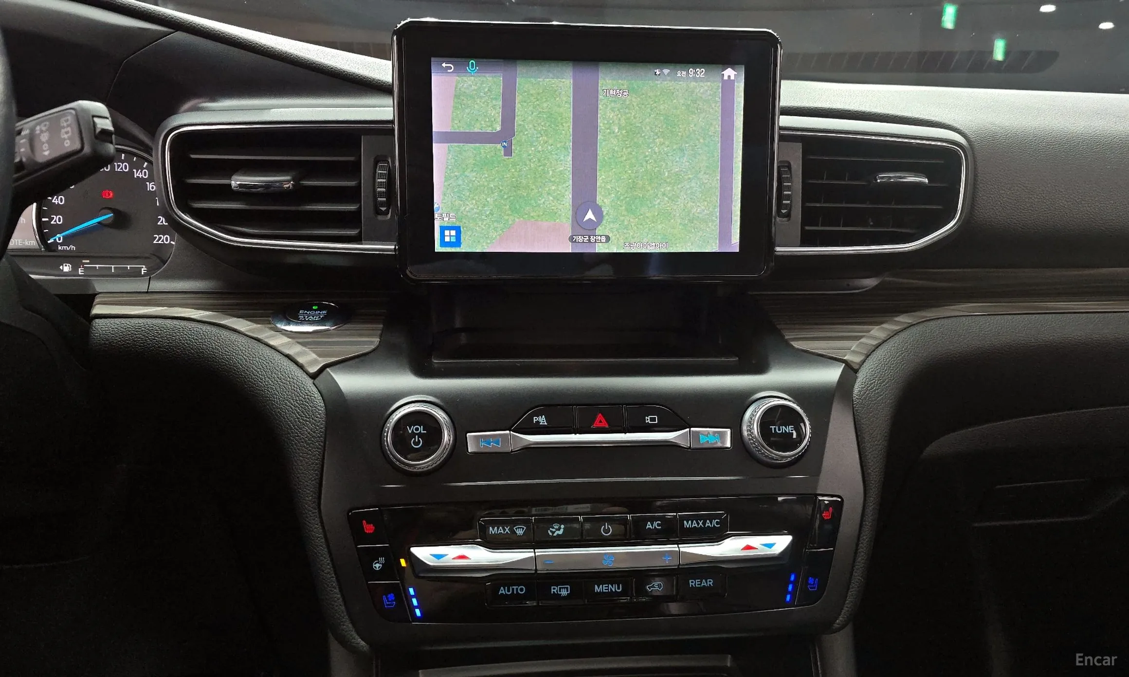 Ford Explorer 6th Generation превью 16