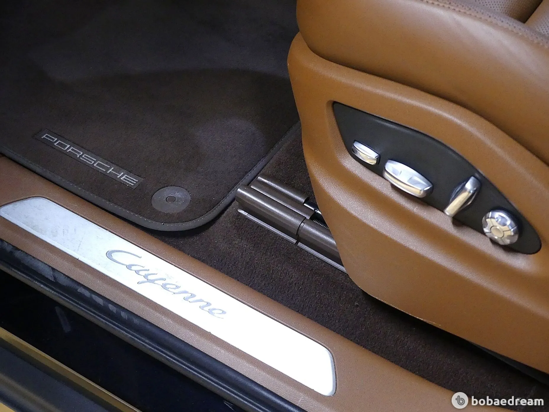 Porsche Cayenne (PO536) превью 13