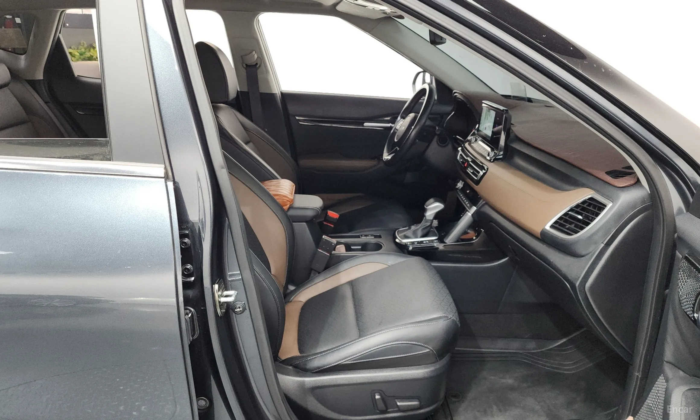 Kia Seltos превью 11