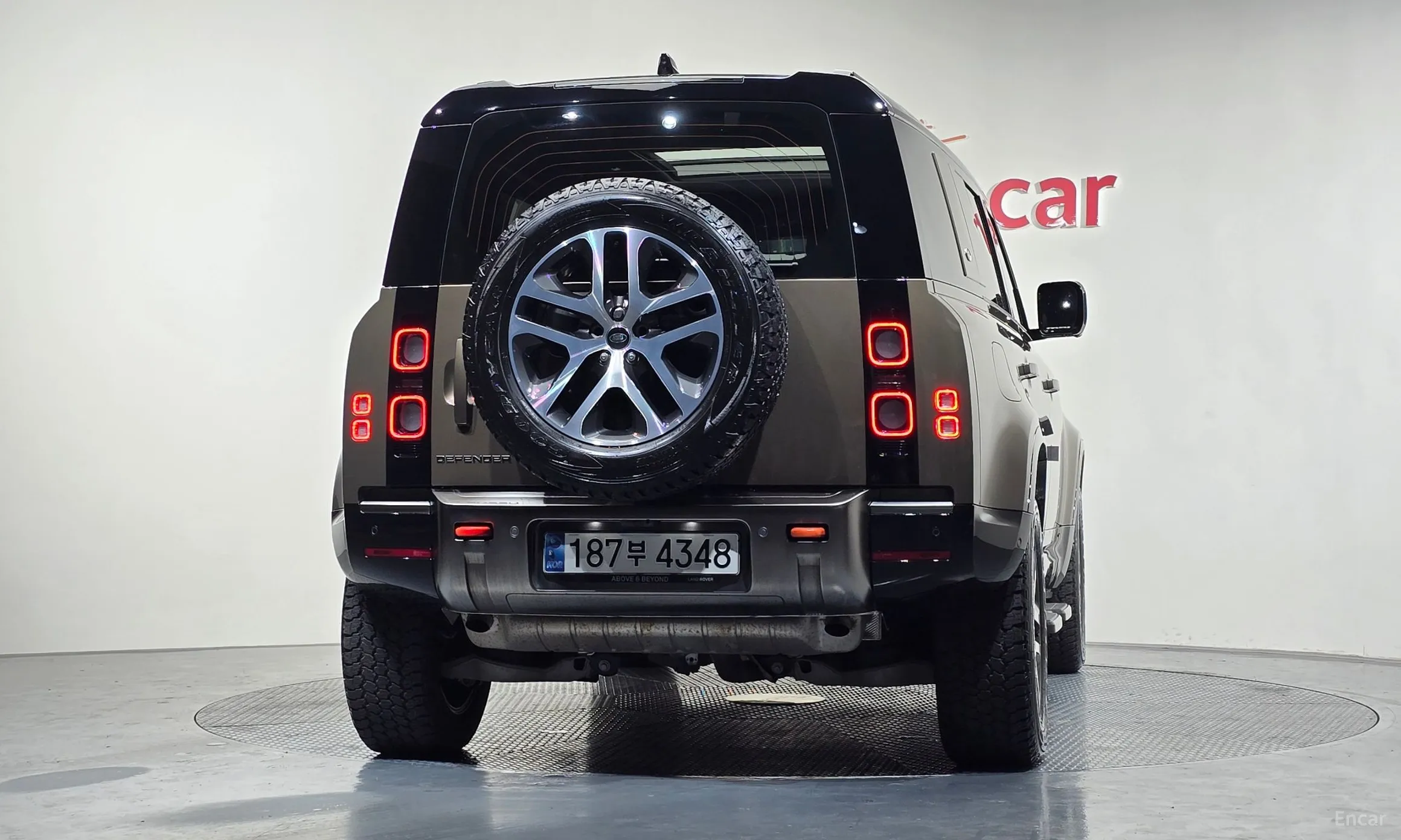 Land Rover Defender (L663) превью 4
