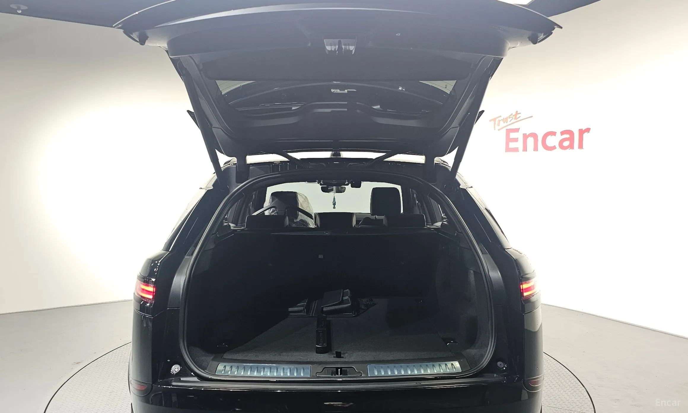 Land Rover Range Rover Bella превью 20