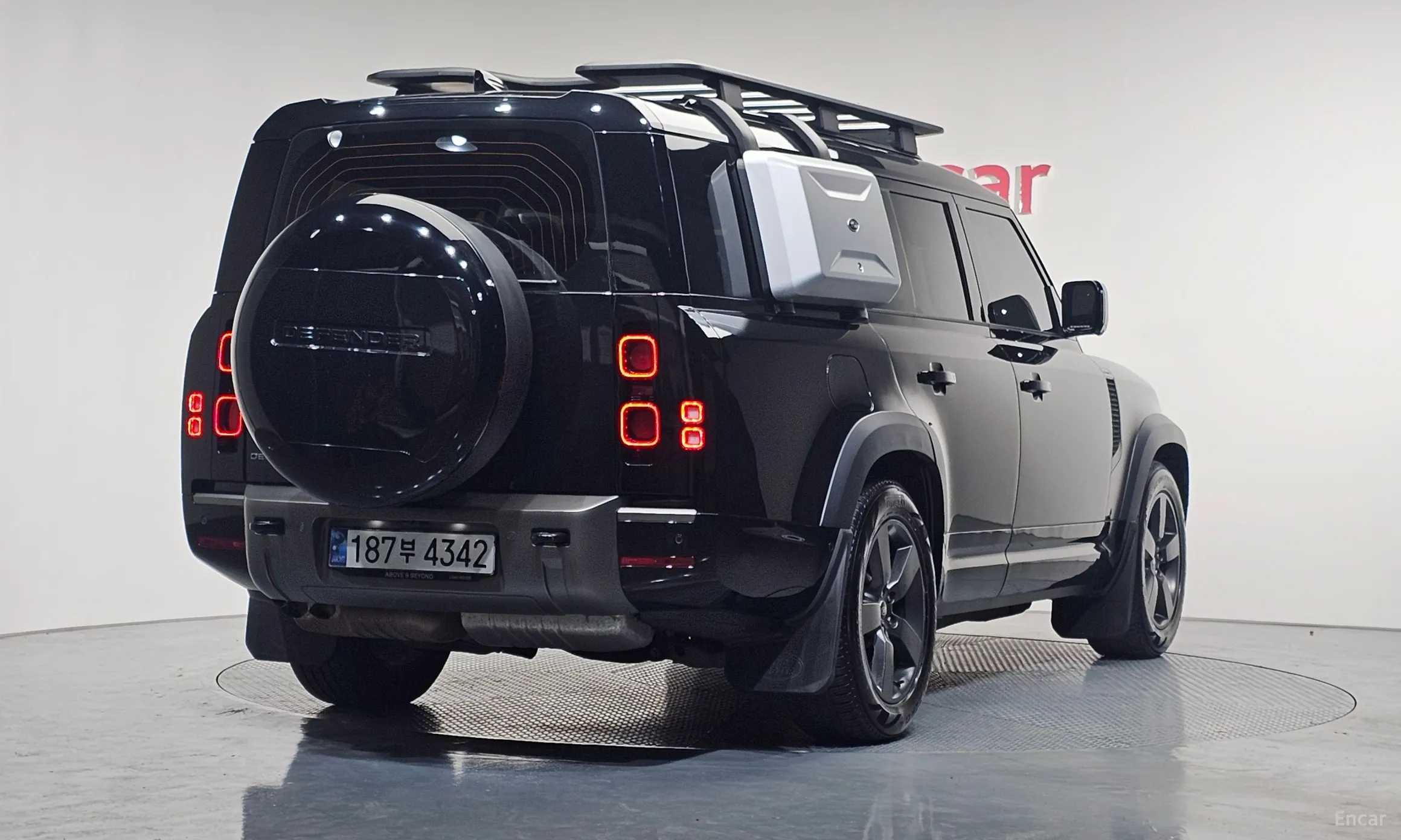 Land Rover Defender (L663)