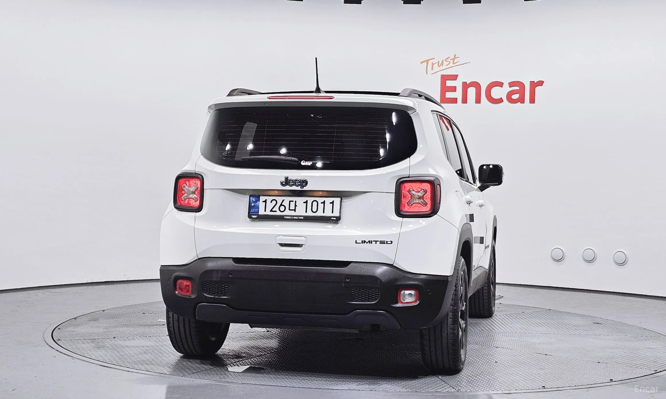 Jeep Renegade превью 4
