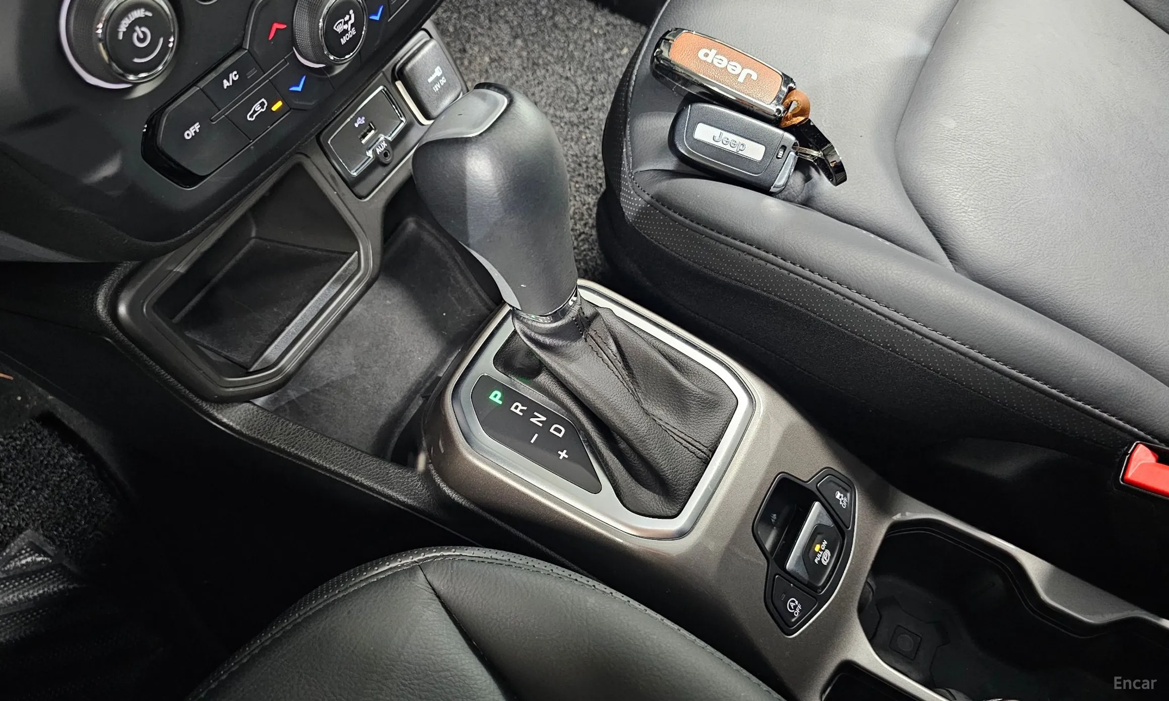 Jeep Renegade превью 9