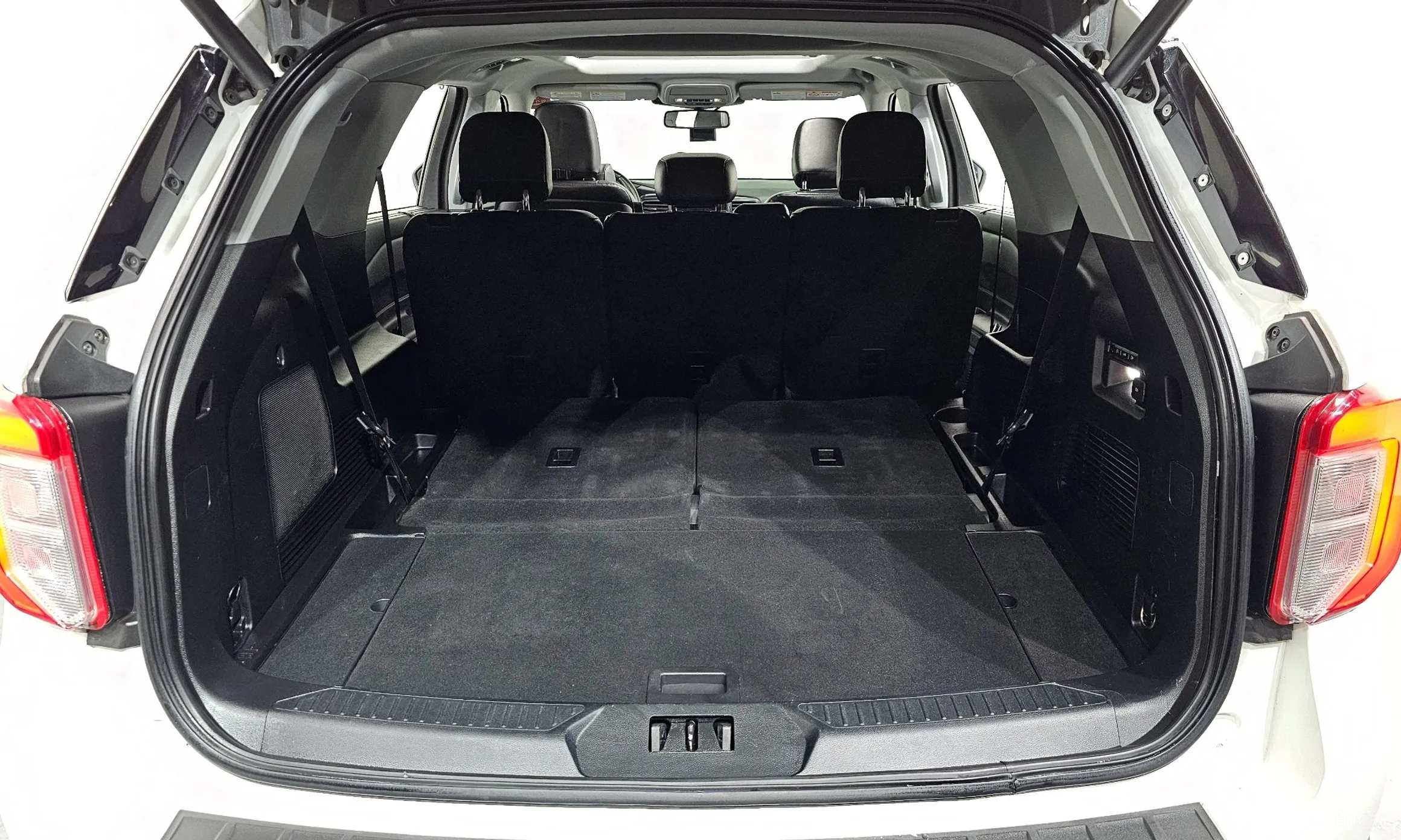 Ford Explorer 6th Generation превью 20