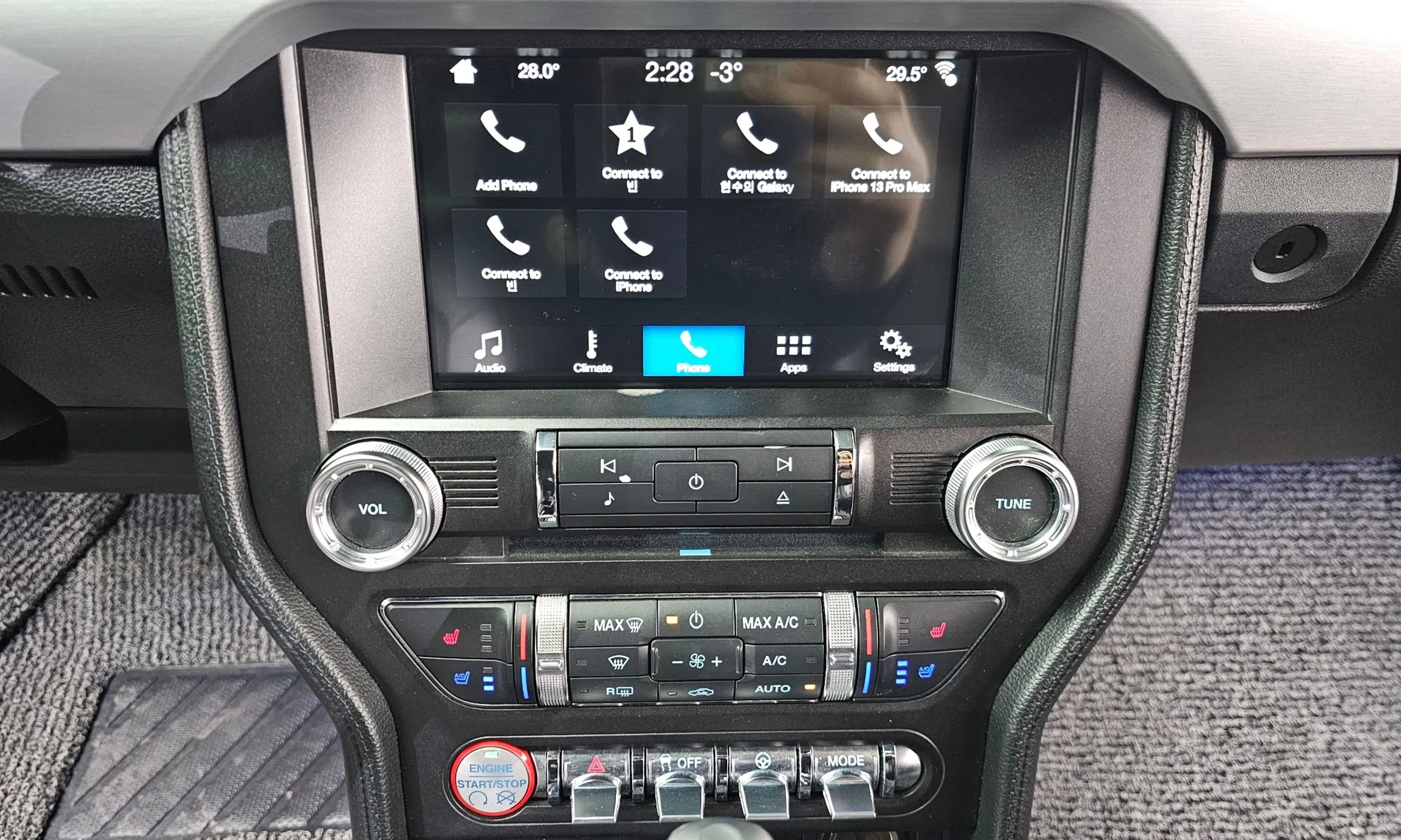 Ford Mustang превью 14