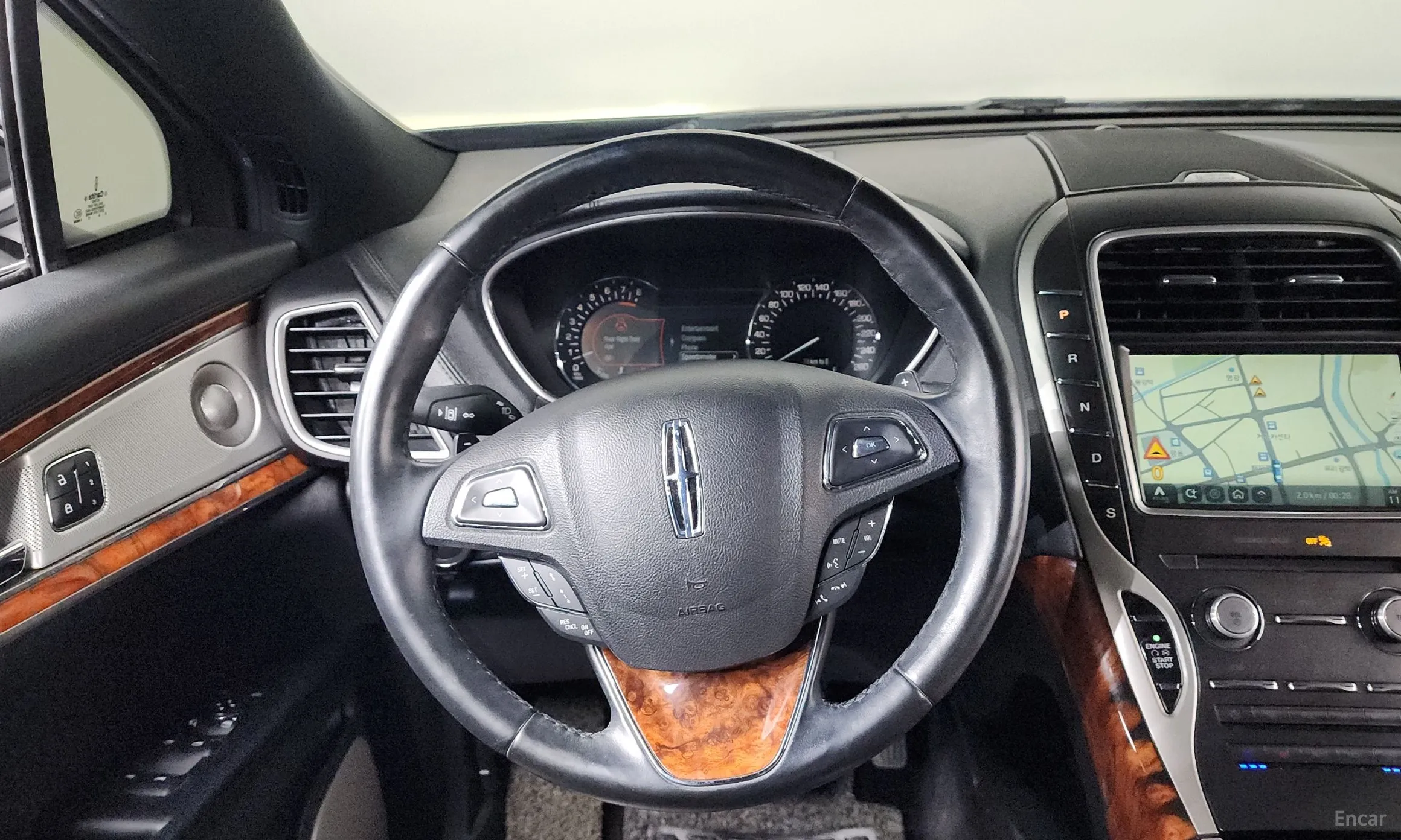 Lincoln MKX 2nd Generation превью 13