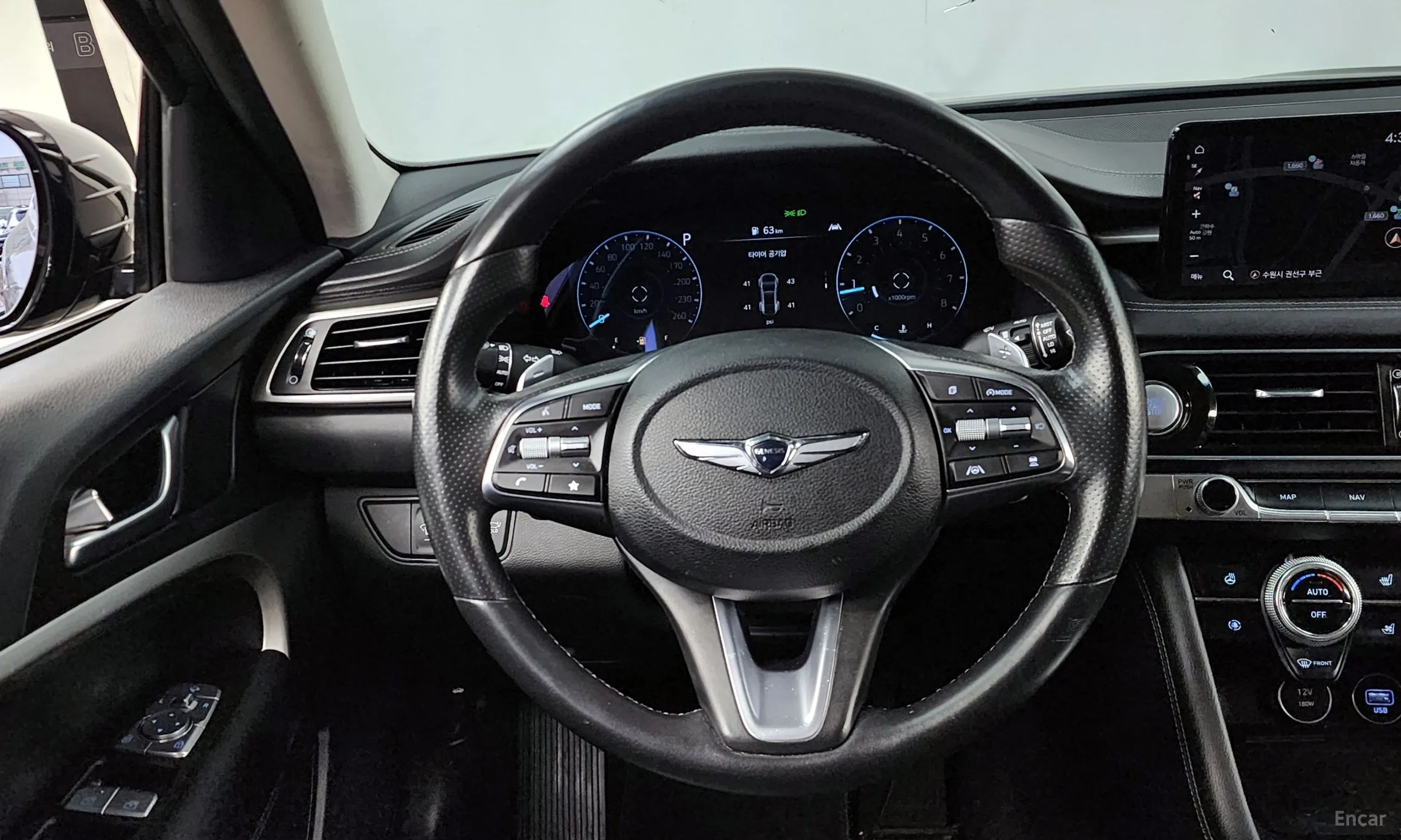 Genesis G70 превью 13