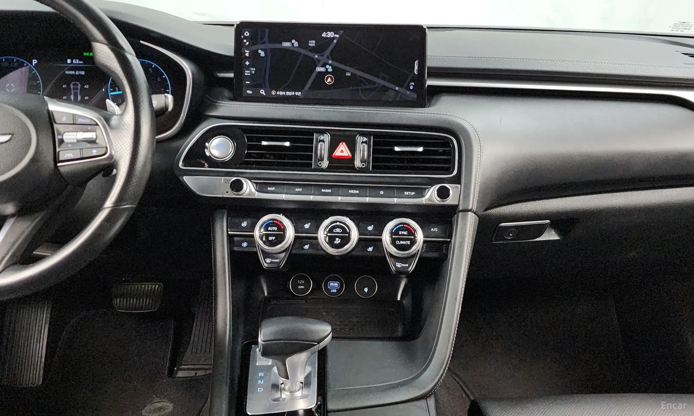 Genesis G70 превью 14
