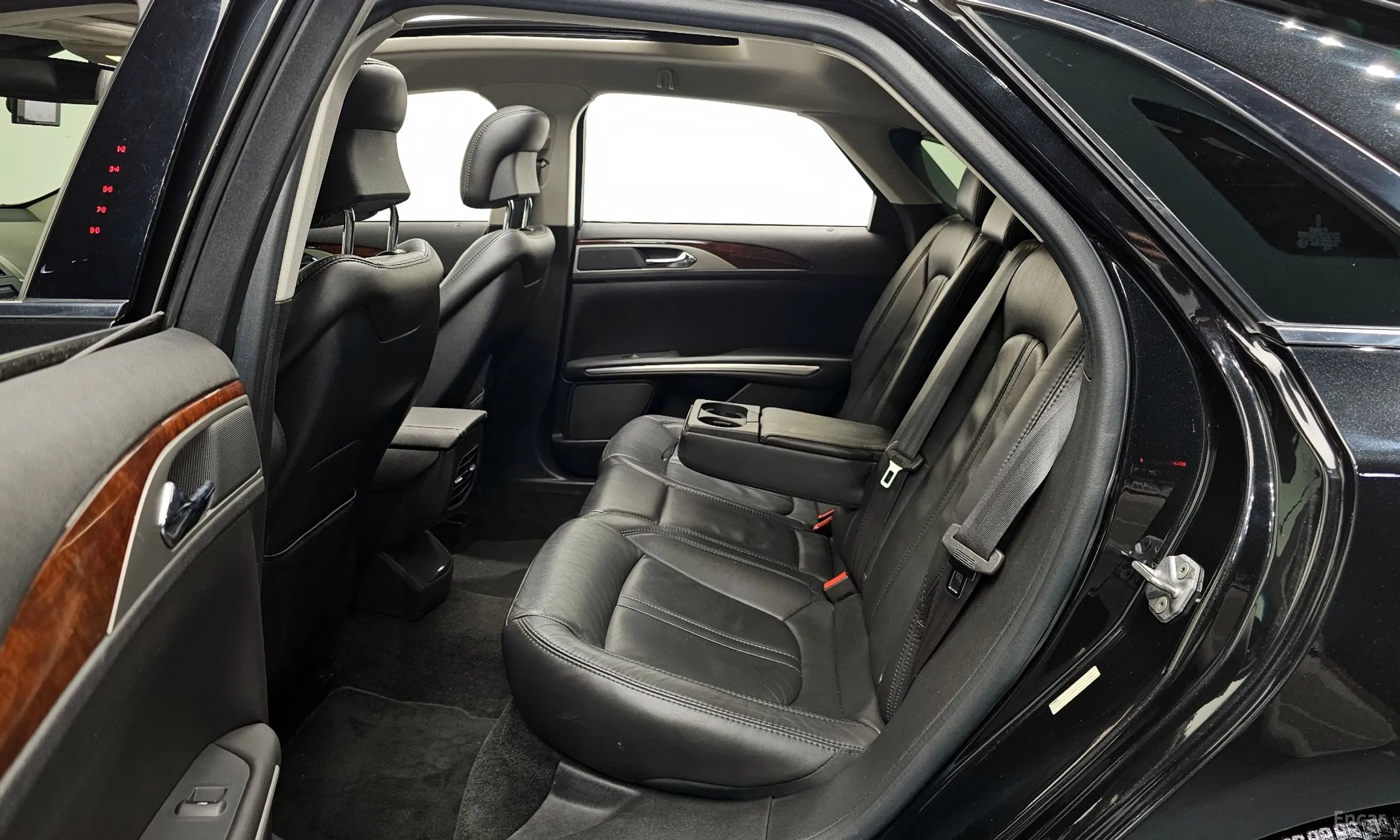 Lincoln New MKZ превью 12